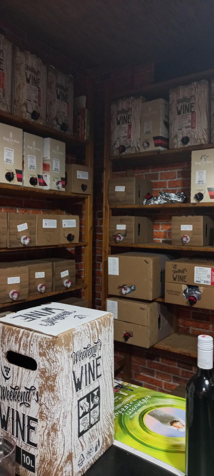 Vinárna, vinotéka, solárium Natálie Zinyková. foto 3