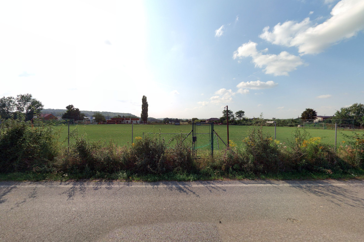 Fotbalové hřiště Stehelčeves