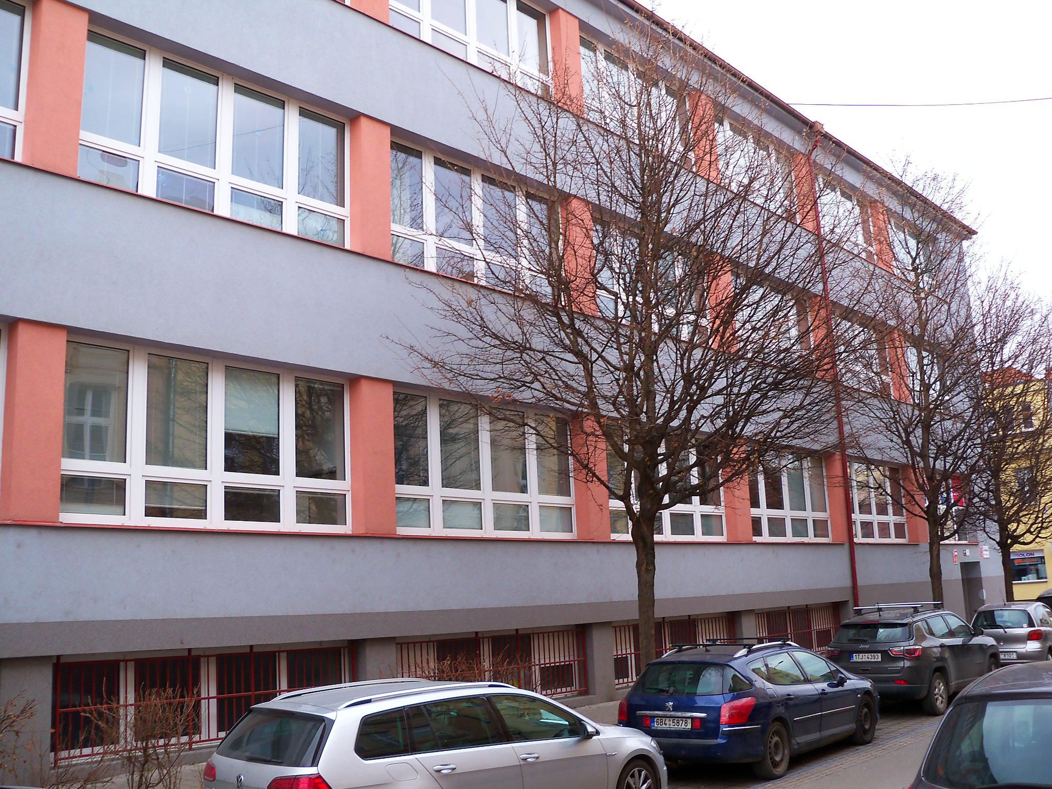 Gymnázium Brno, Elgartova foto 6