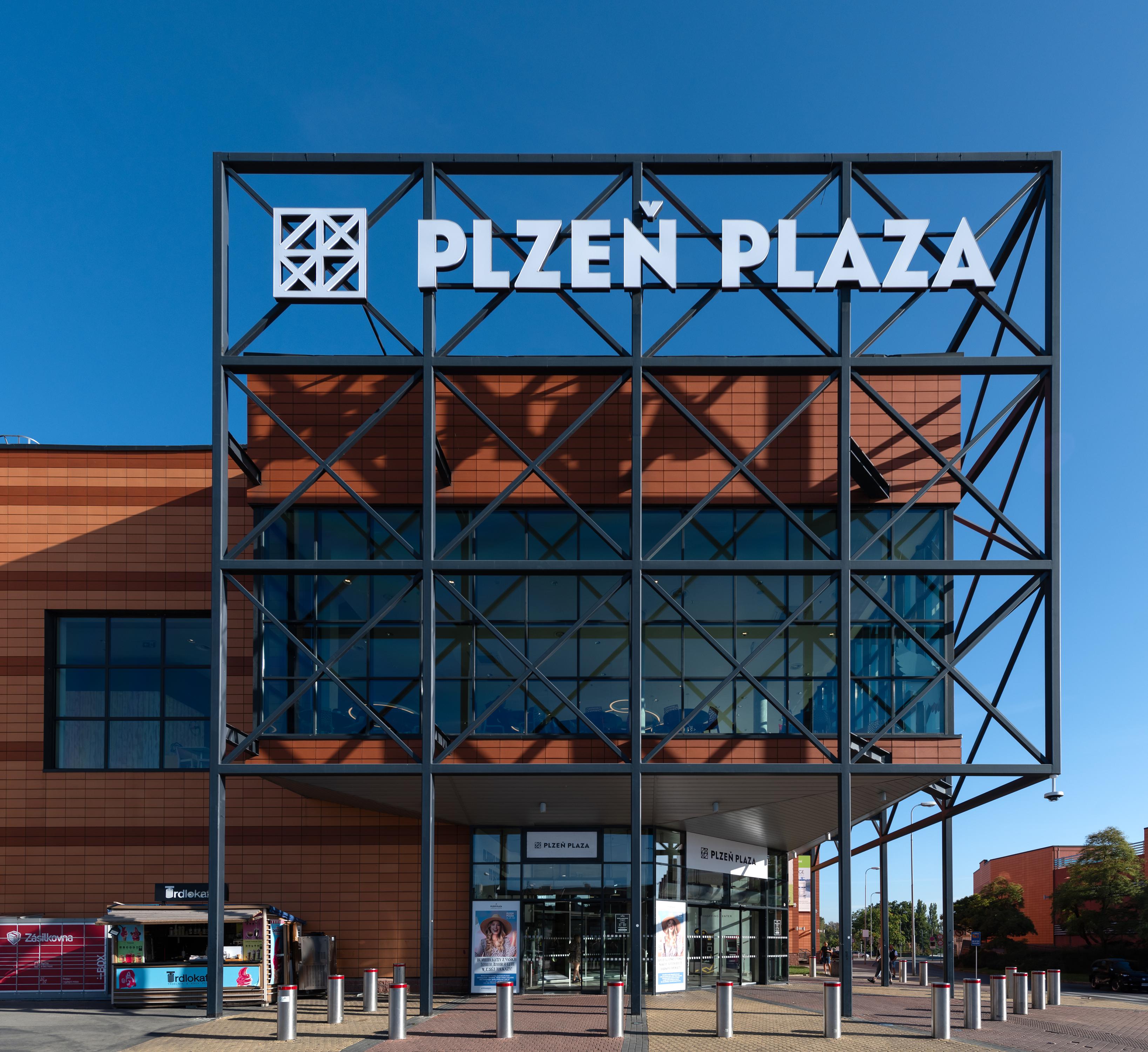 Obchodní centrum Plzeň Plaza foto 3
