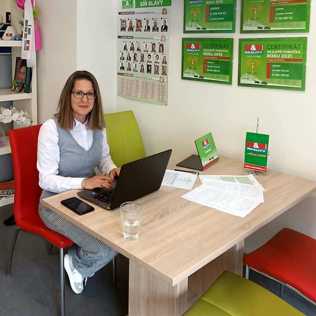 Lucie Burde, realitní makléř - M&M reality holding a.s. foto 2