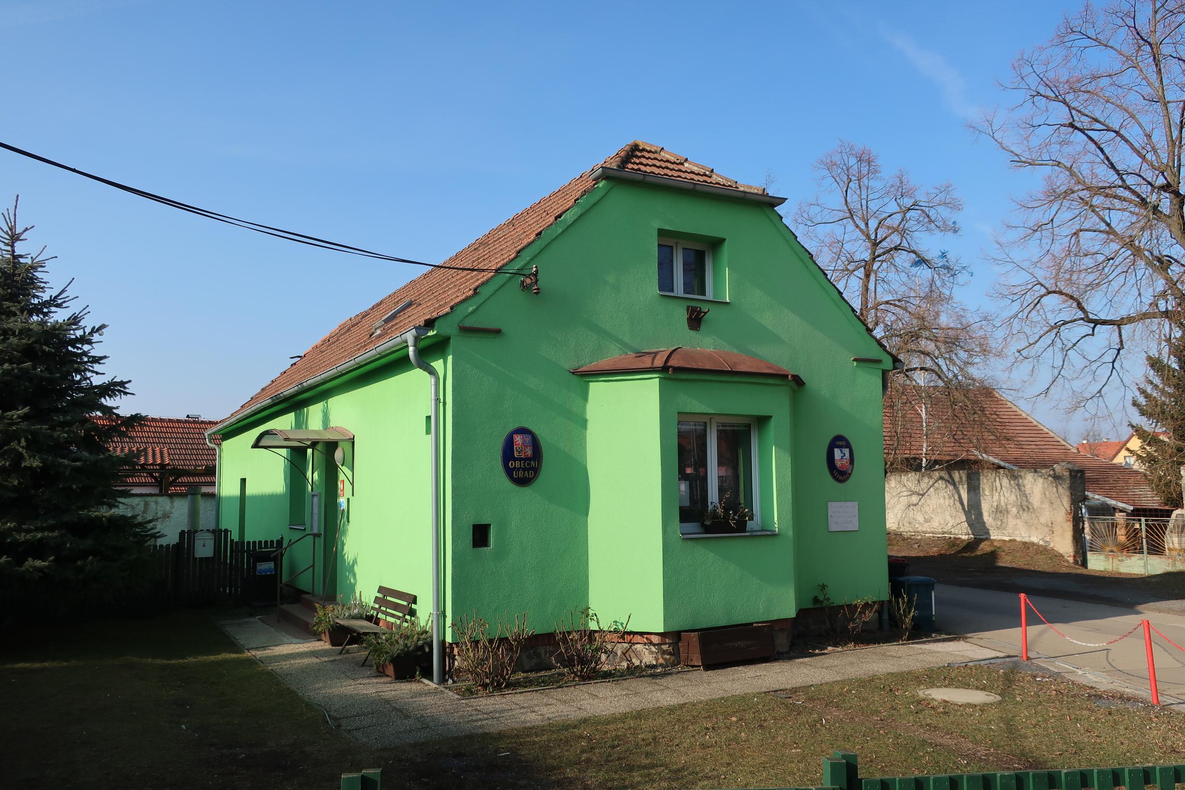 Větrušice - obecní úřad foto 4