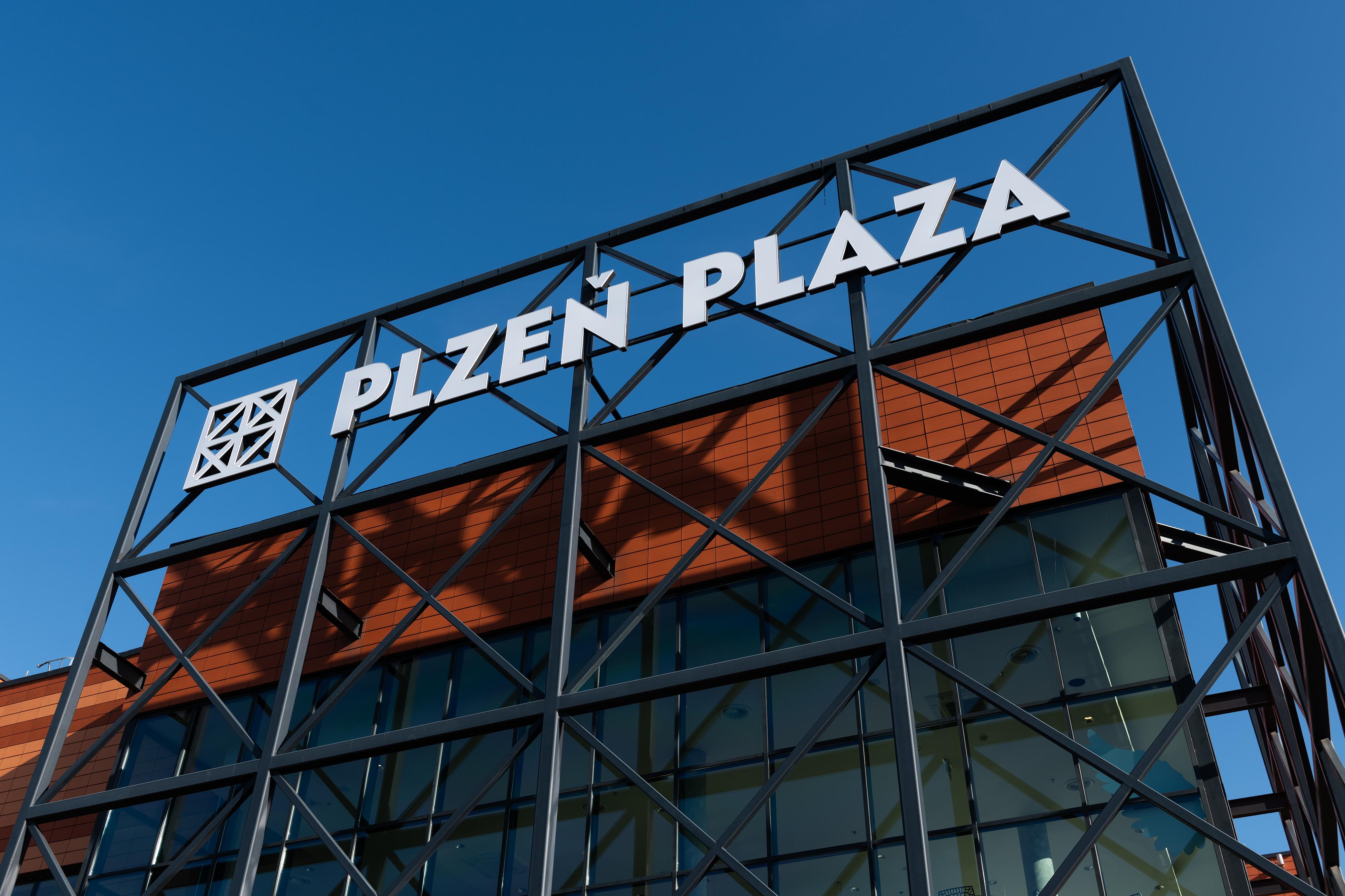 Obchodní centrum Plzeň Plaza foto 2