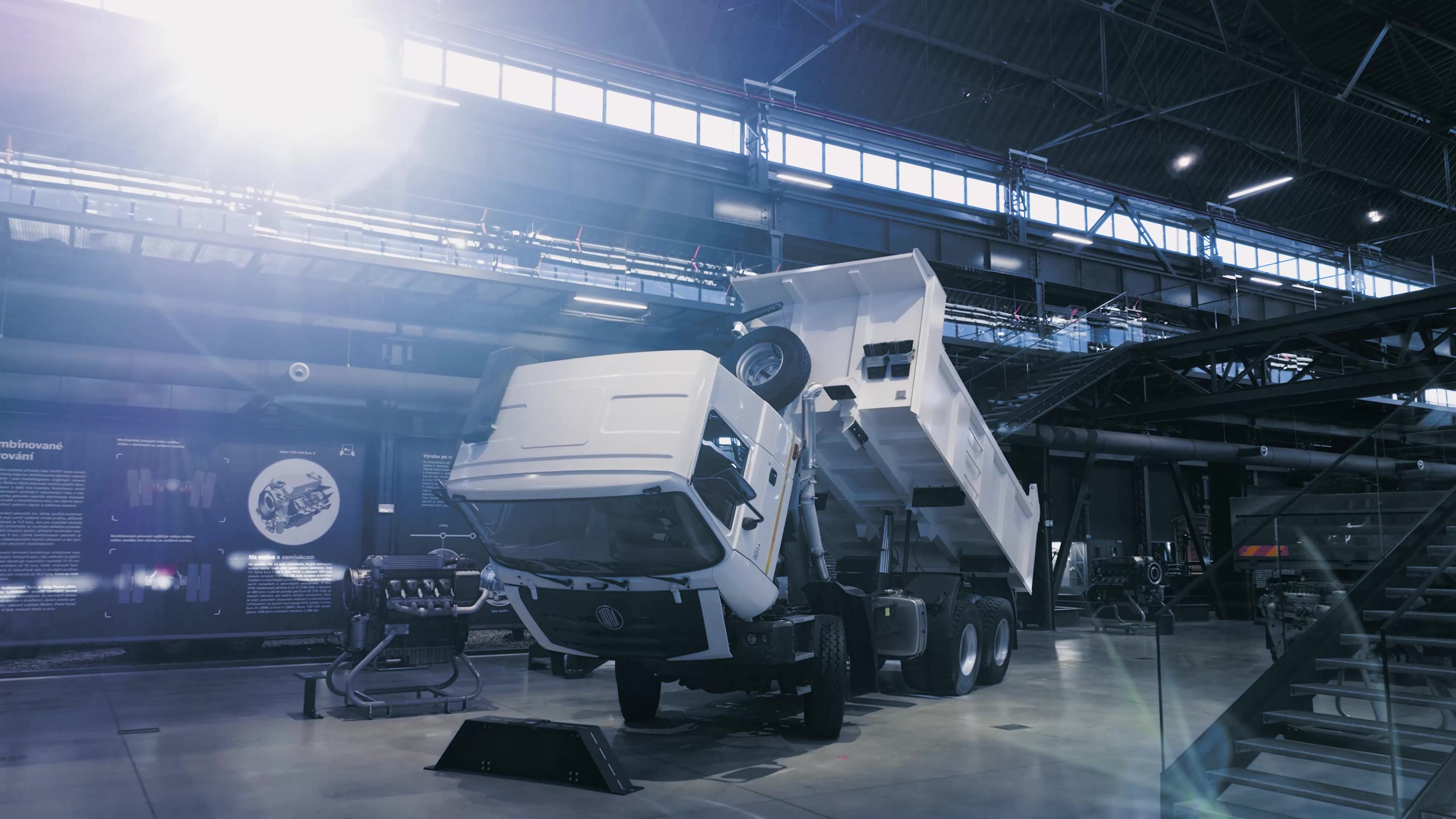 Muzeum nákladních automobilů Tatra Kopřivnice foto 2 (náhled videa)