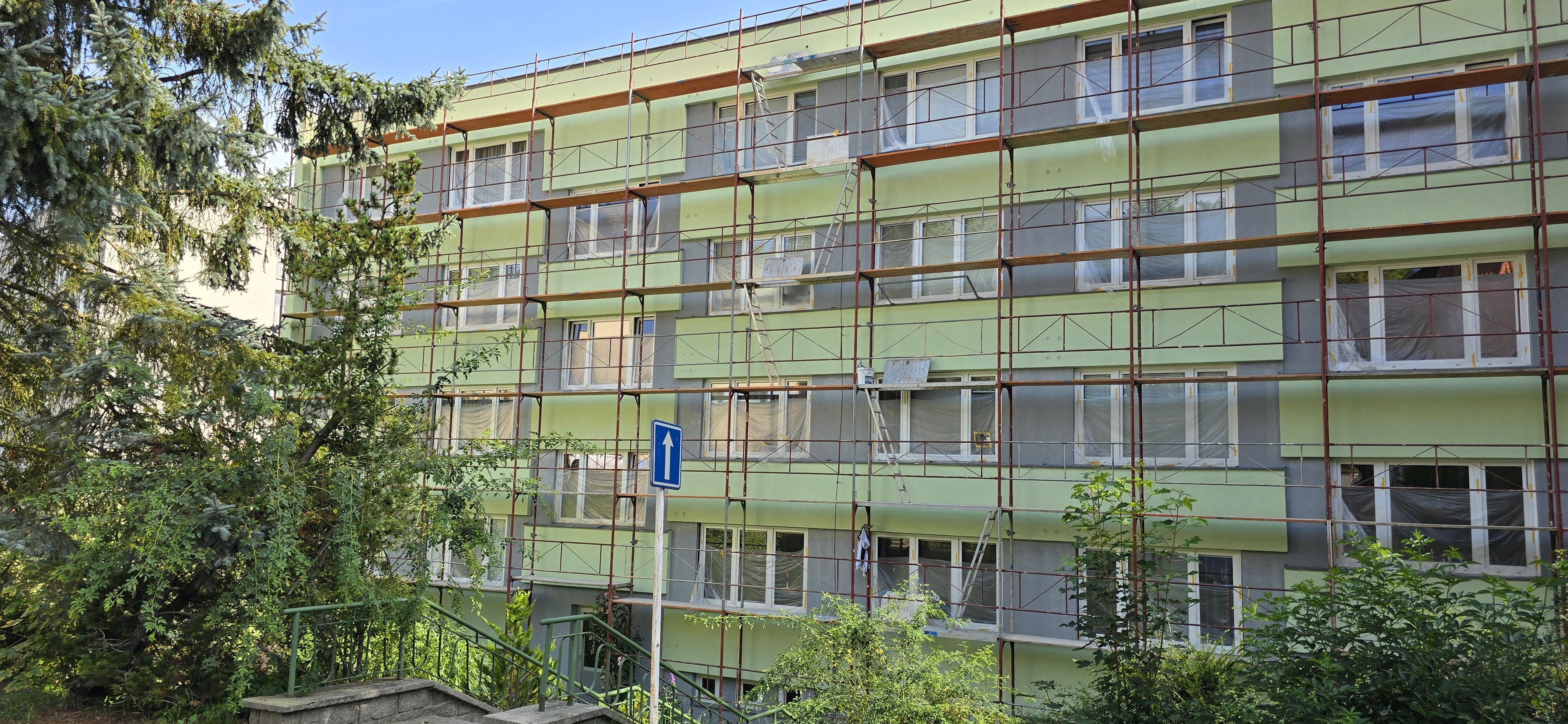Čištění, opravy a nátěry fasád - BAREVNE-FASADY.CZ foto 3