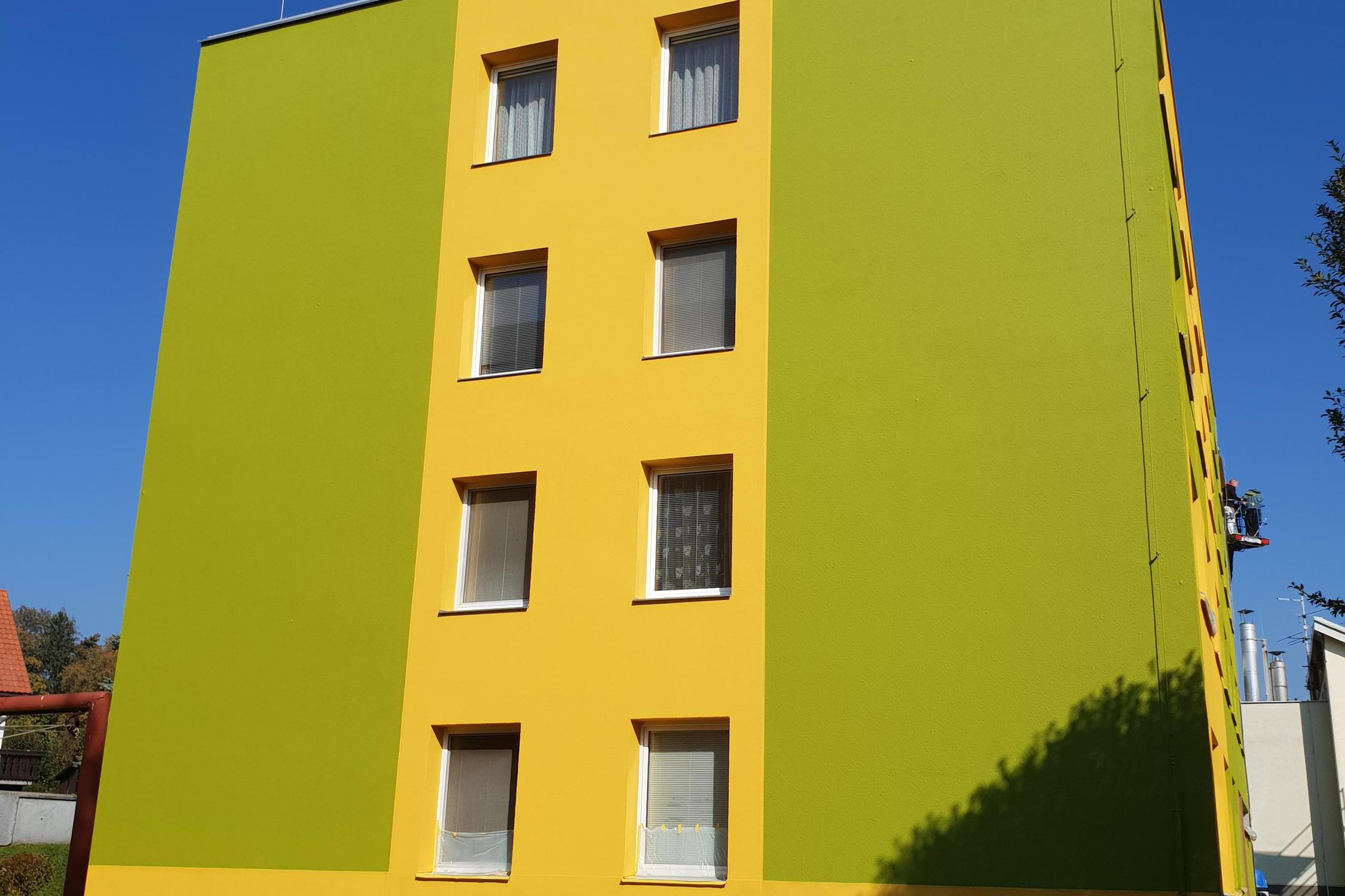 Čištění, opravy a nátěry fasád - BAREVNE-FASADY.CZ