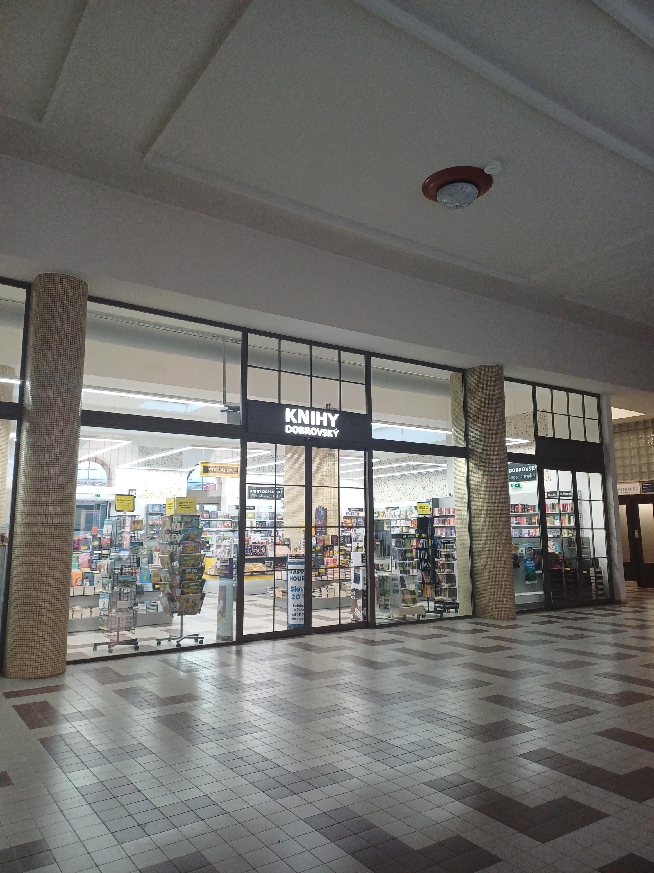 KNIHY DOBROVSKÝ foto 5