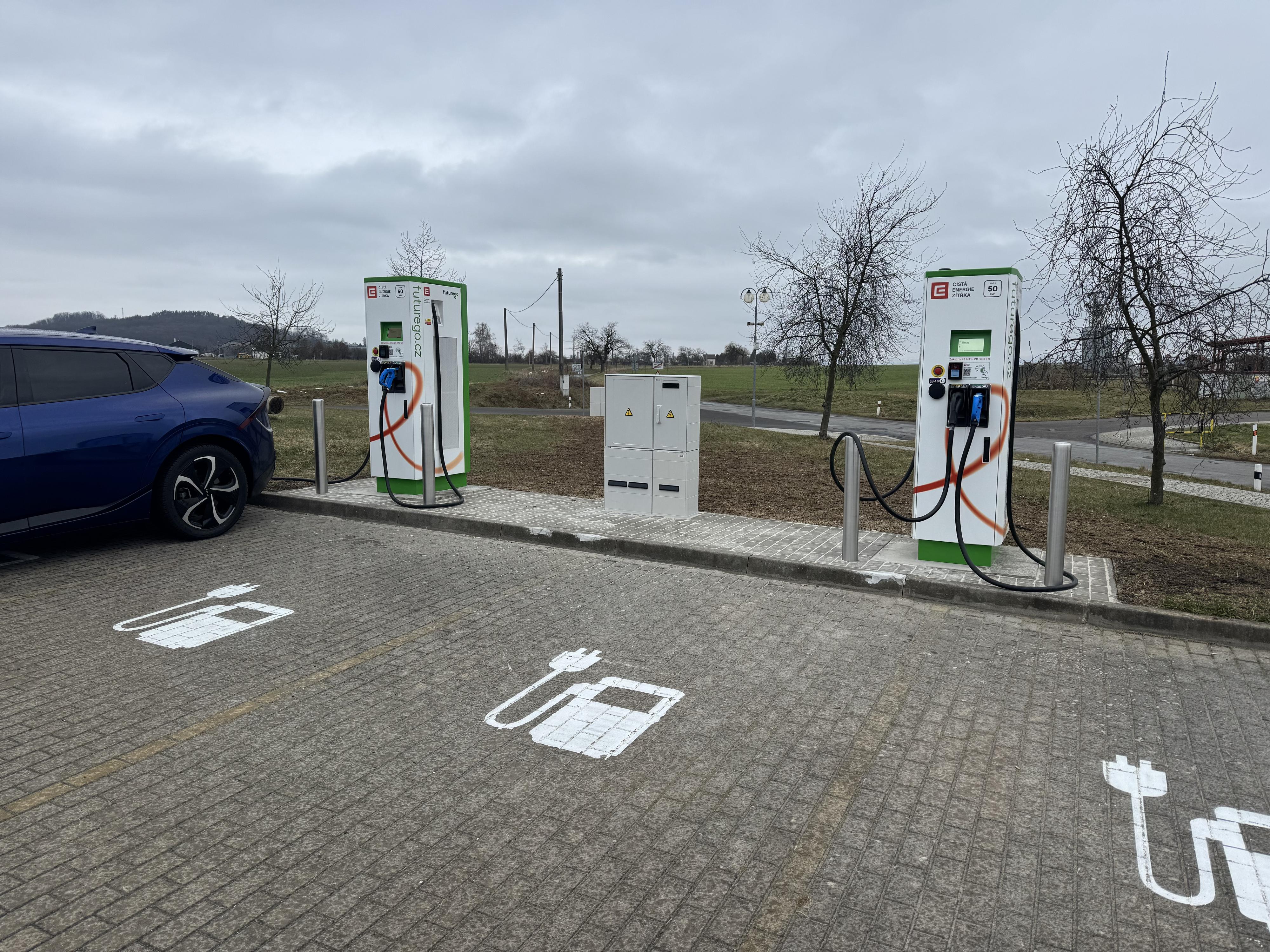 Dobíjecí stanice ČEZ