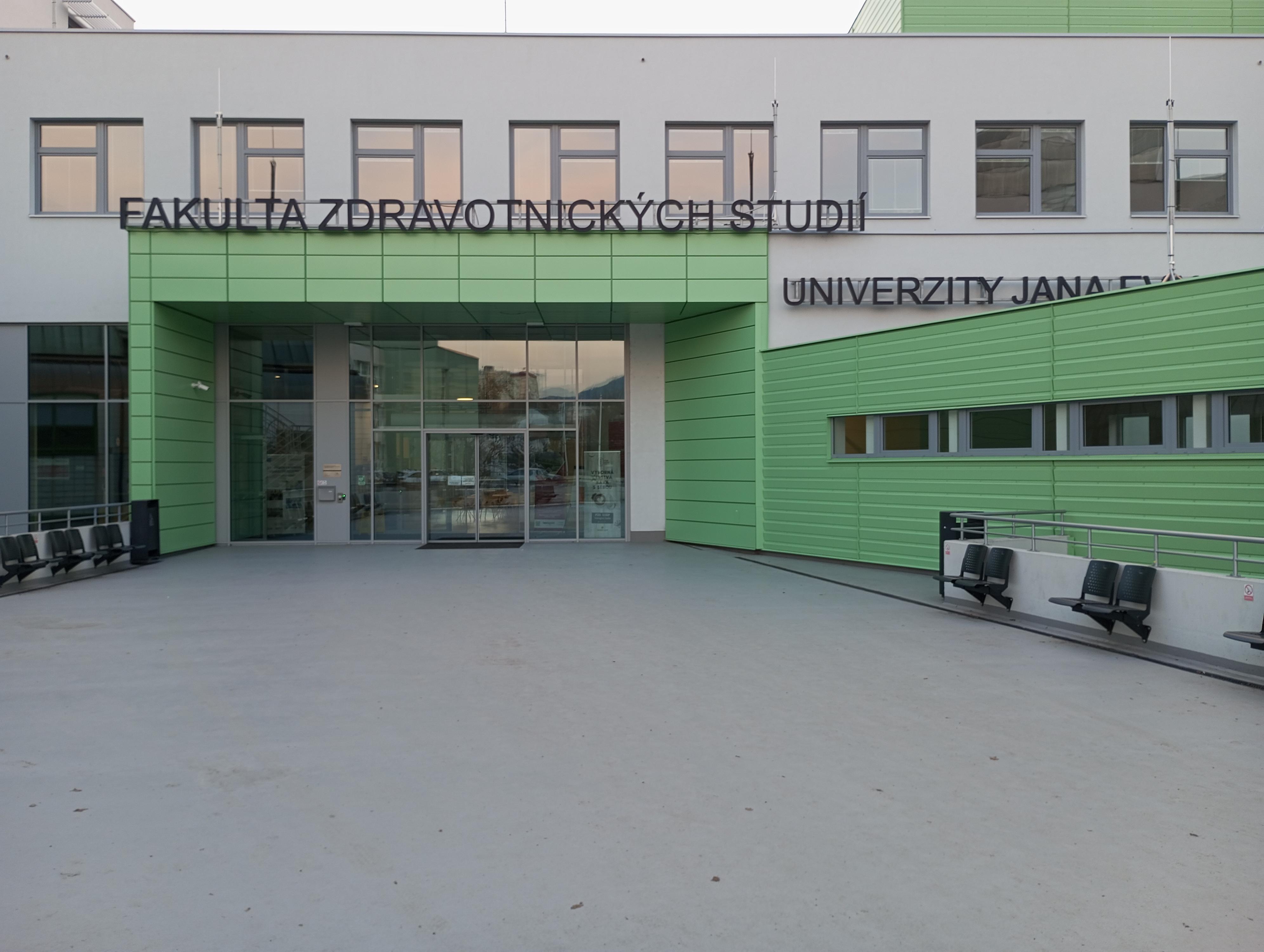 Univerzita Jana Evangelisty Purkyně - Fakulta zdravotnických studií foto 4