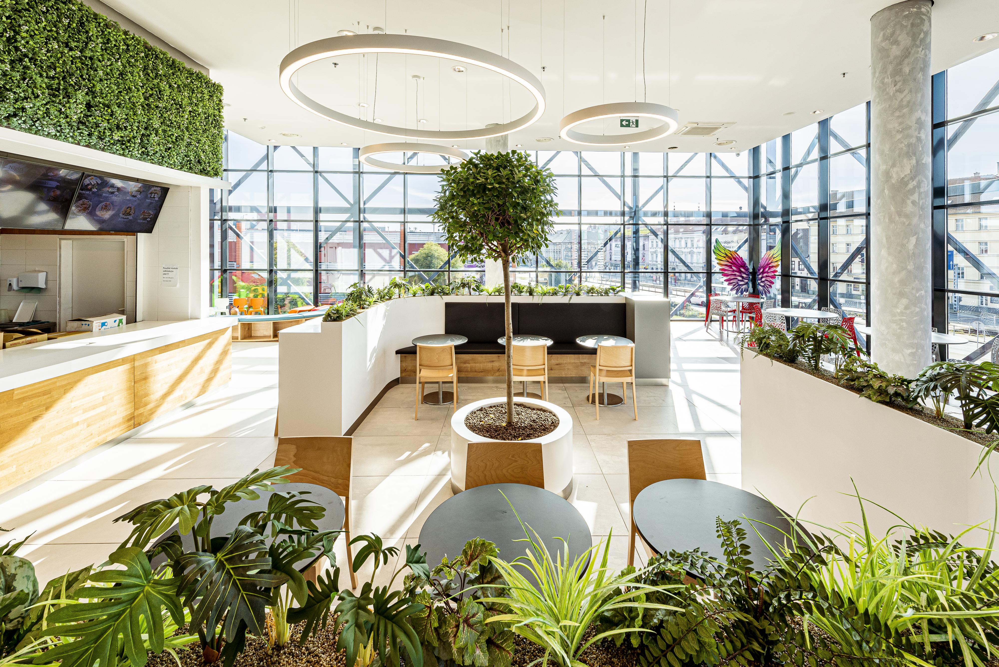 Obchodní centrum Plzeň Plaza foto 4