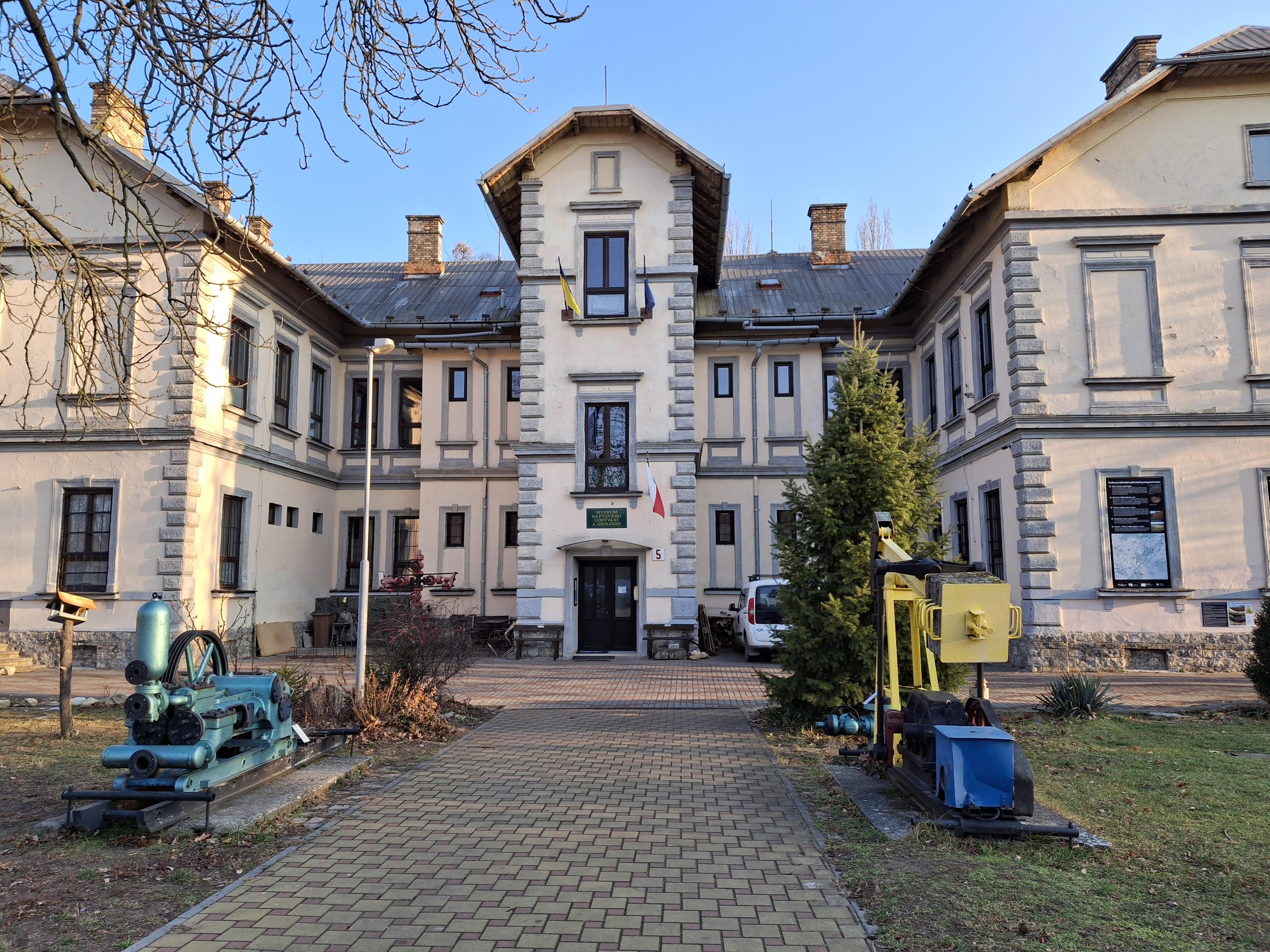 Muzeum naftového dobývání a geologie foto 3