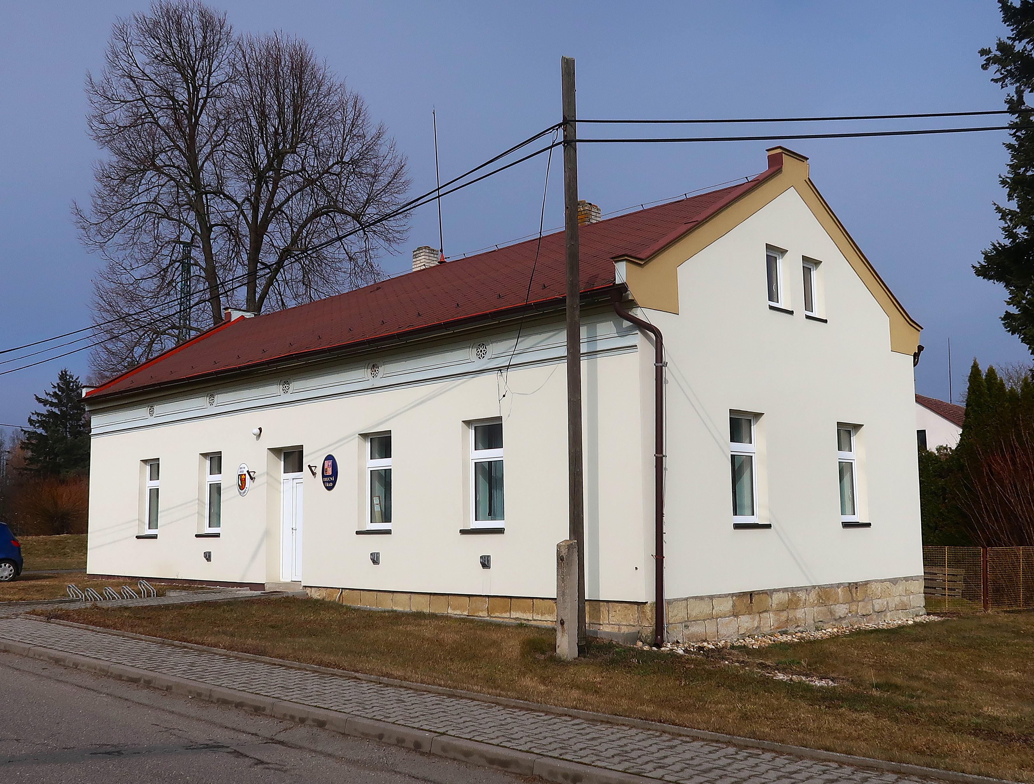 Husí Lhota - obecní úřad