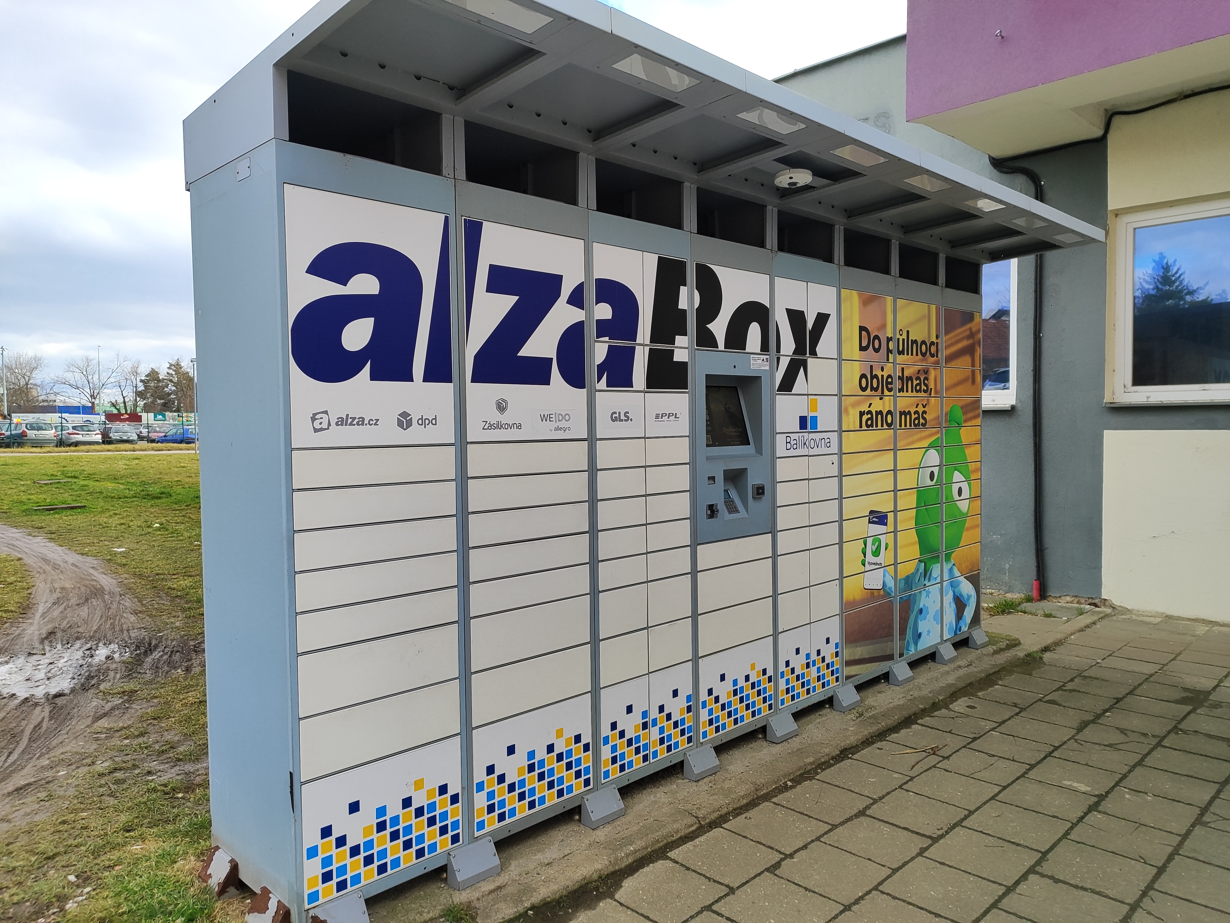 AlzaBox