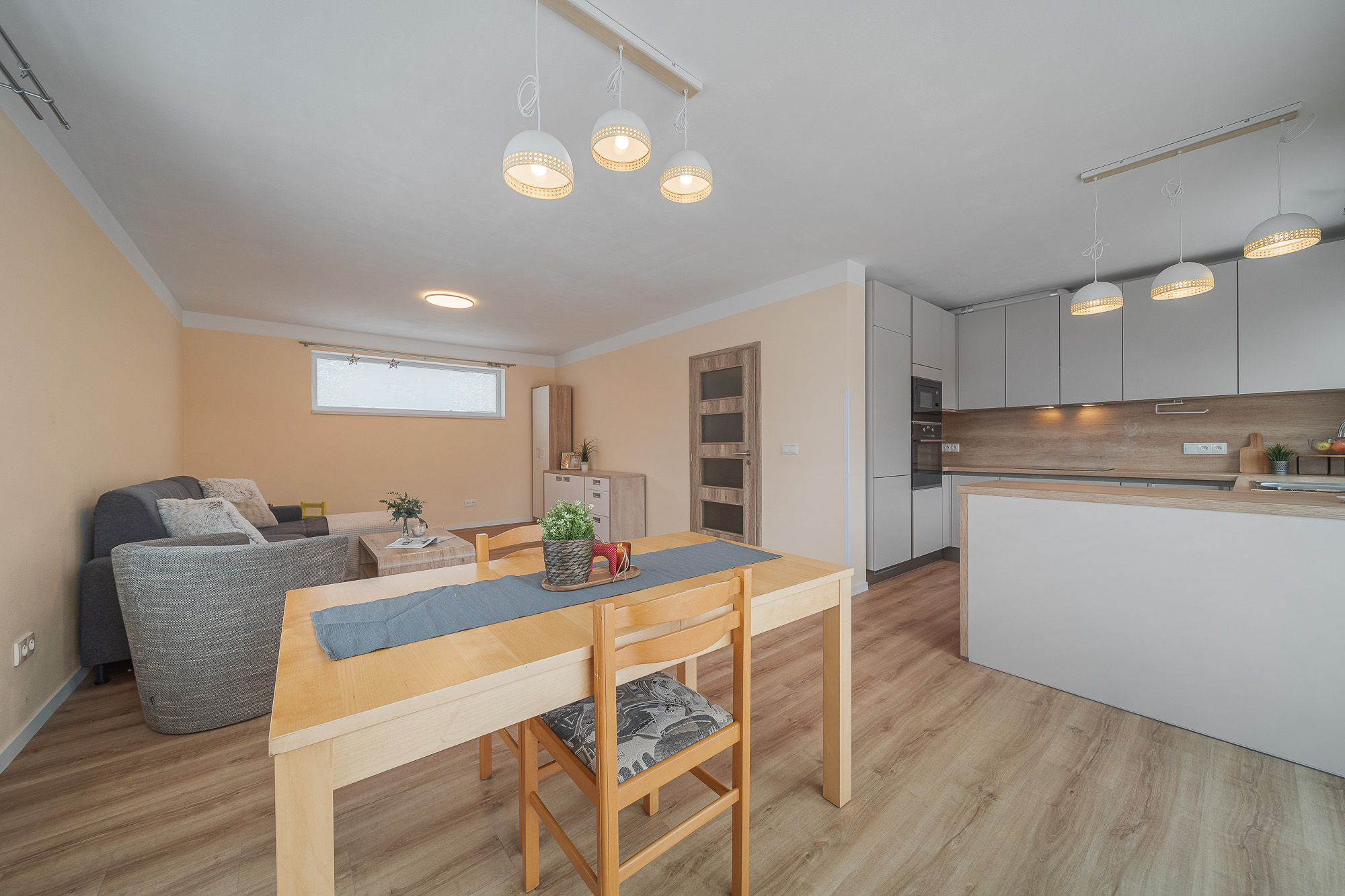 Kateřina Kuhnová- Vaše certifikovaná realitní makléřka foto 2