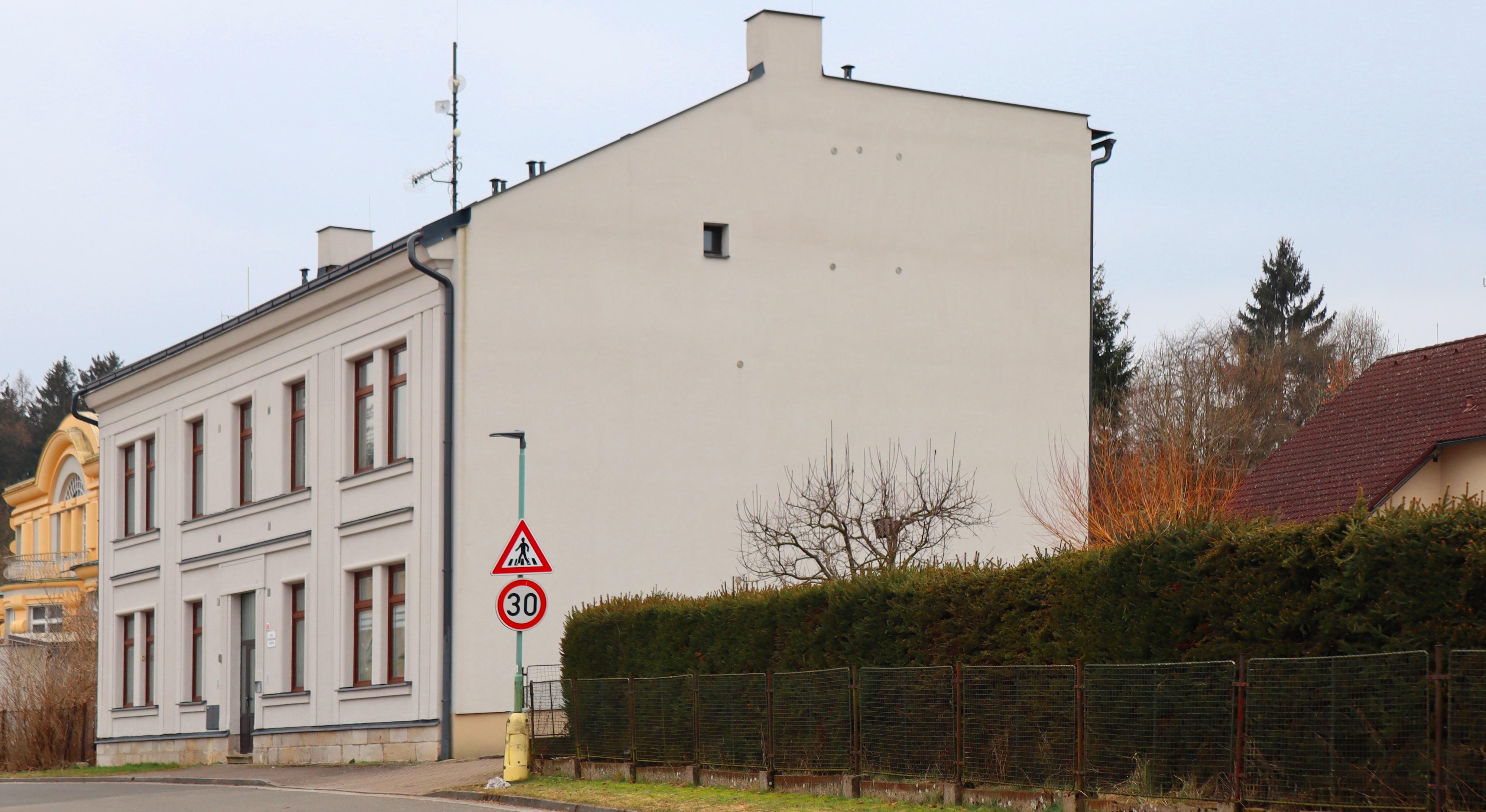 Dům s pečovatelskou službou Červený Kostelec foto 1