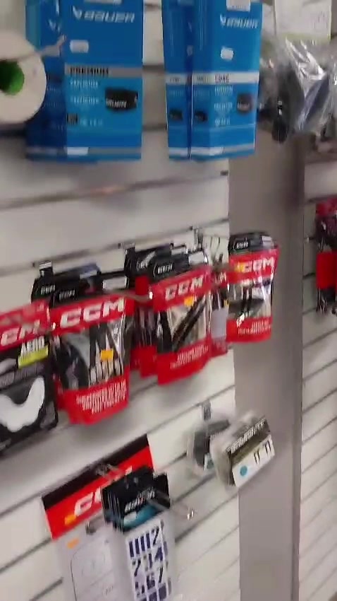 Hockey shop Kolín foto 2 (náhled videa)