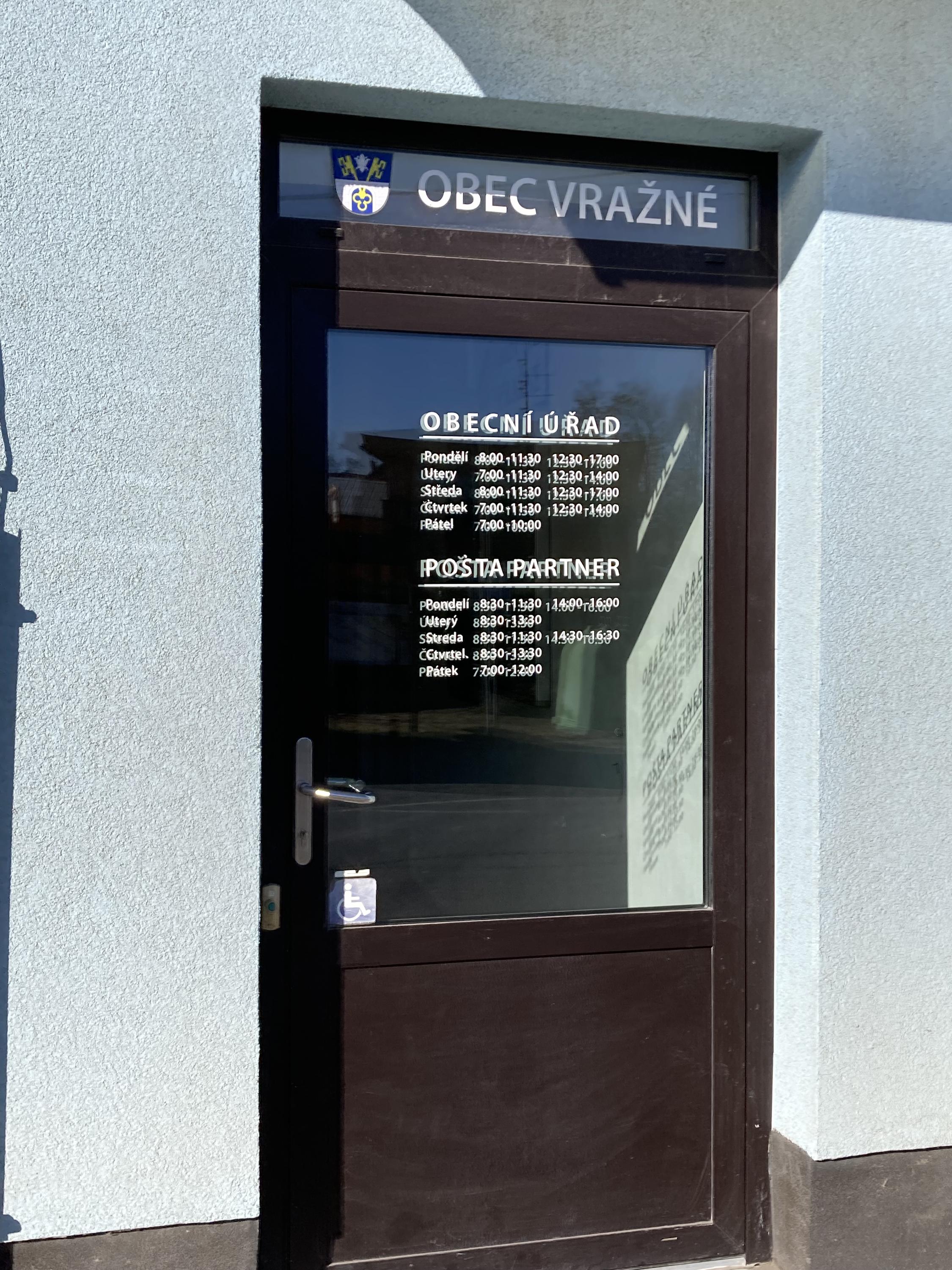 Vražné - obecní úřad foto 2
