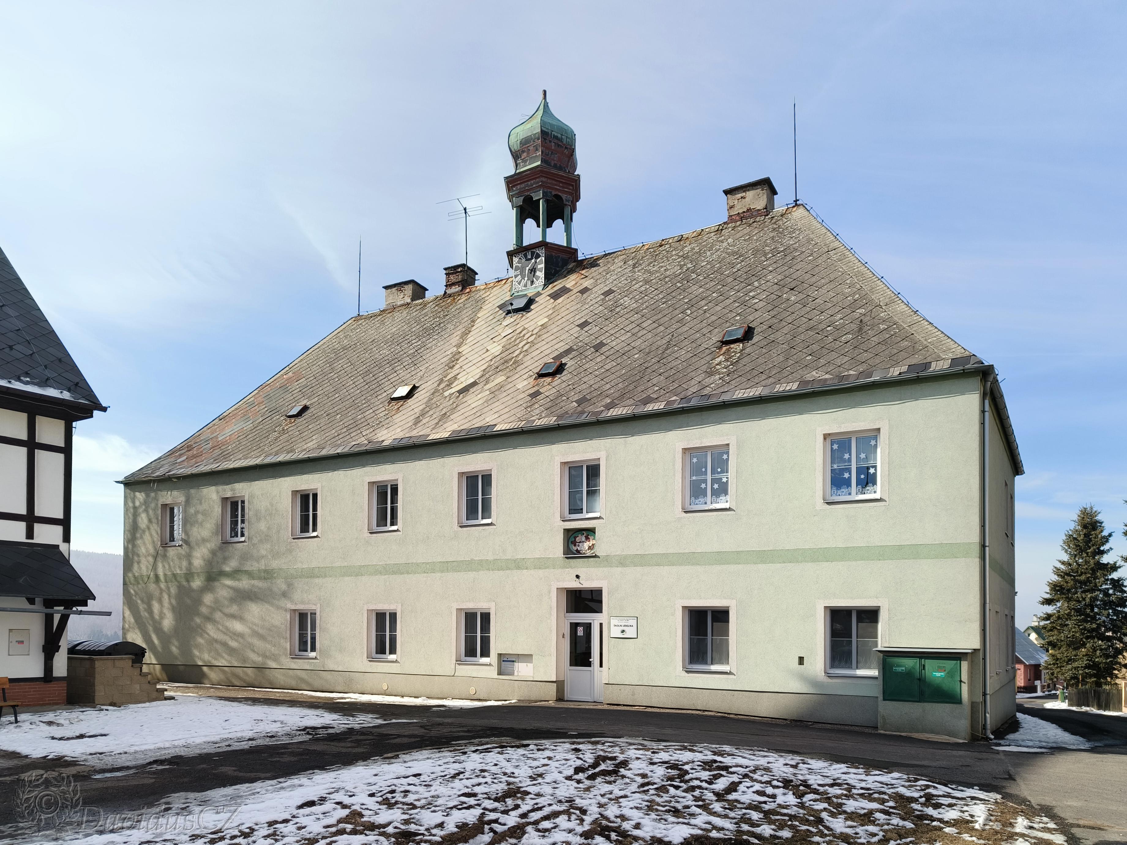 Jídelna ZŠ a MŠ Hora Svaté Kateřiny foto 1