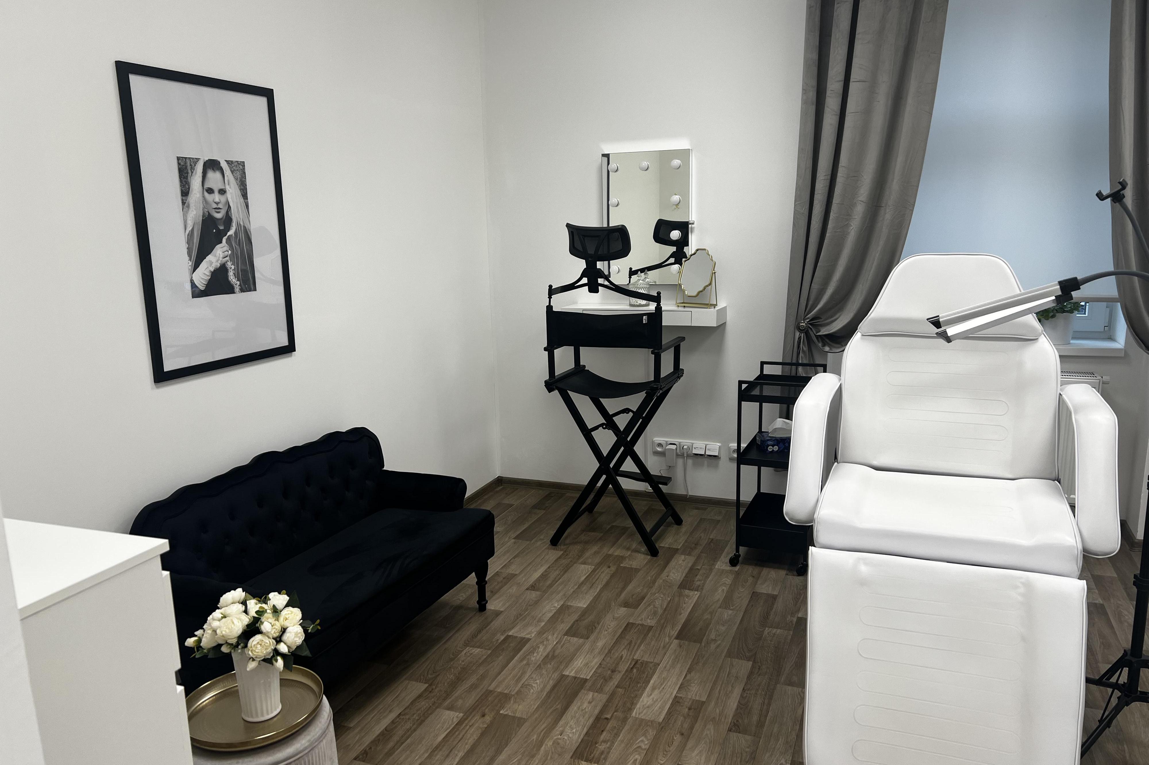 Hana Králová Make-up Artist & Permanent make-up