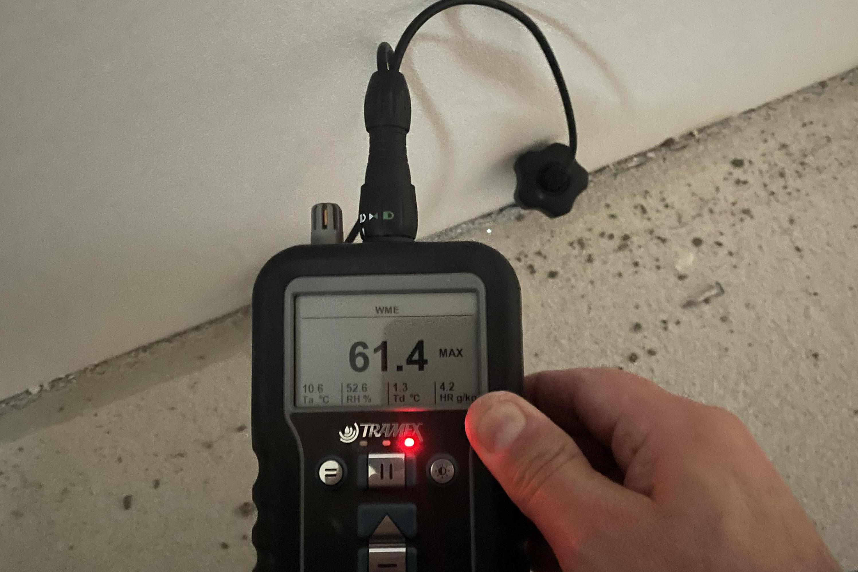 Měření vlhkosti zdiva, betonu, sádro kartonu atd.