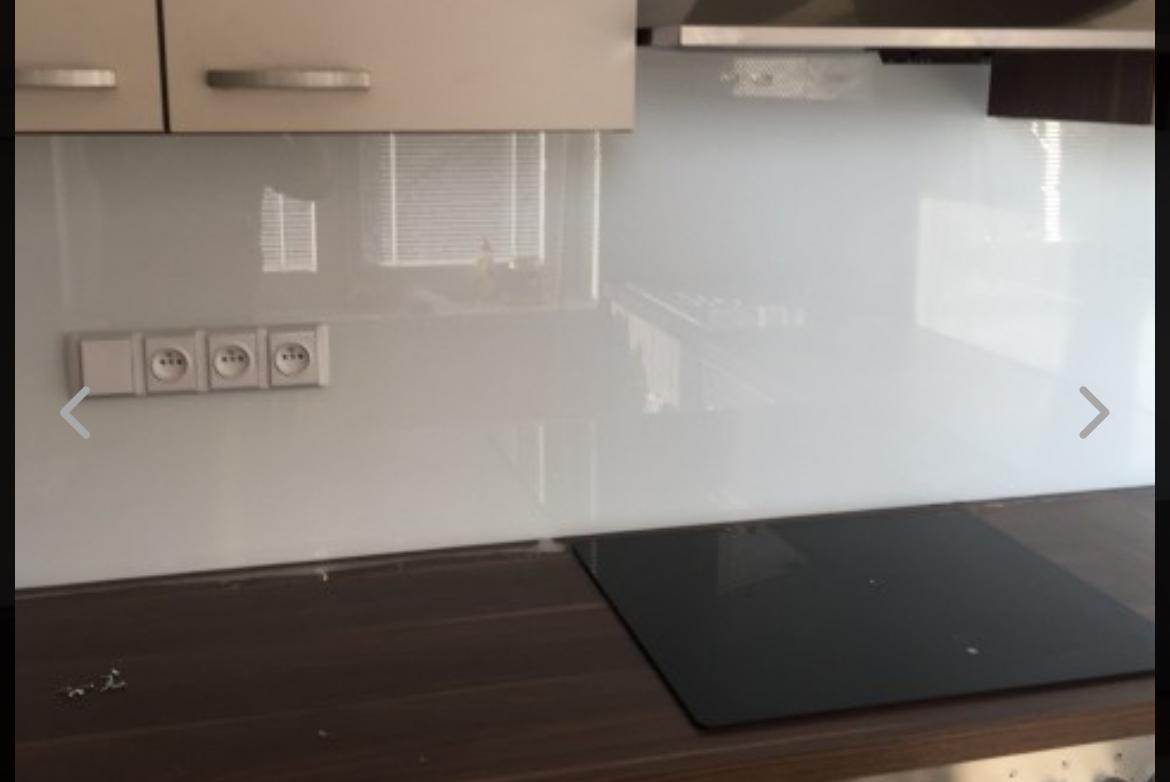 Skla za kuchyňskou linku, barevné obklady