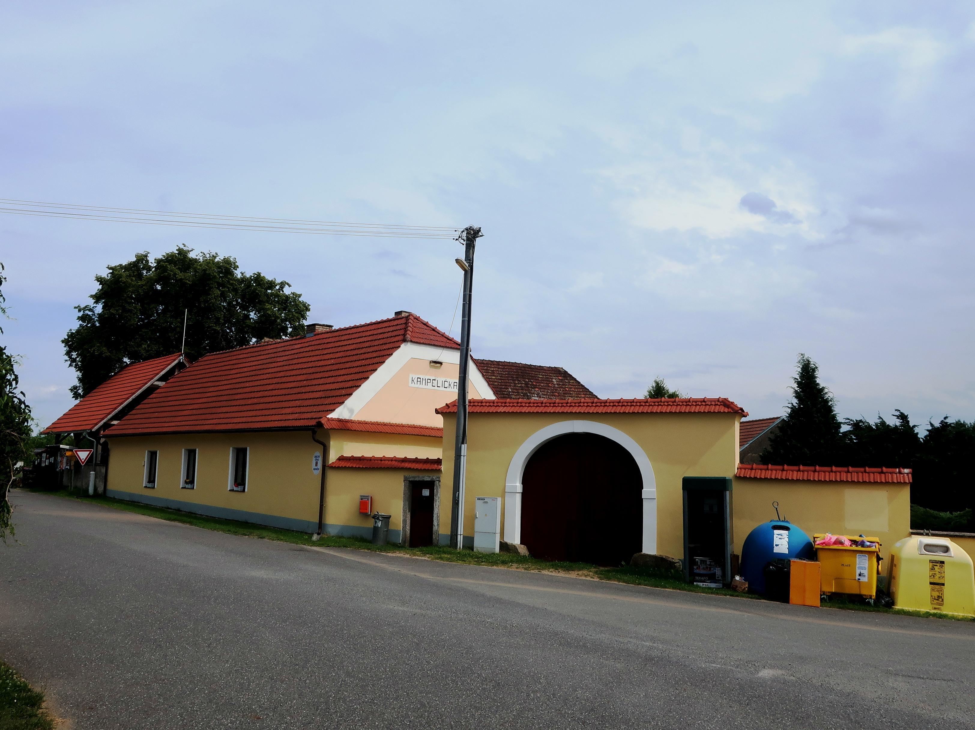 Varvažov - obecní úřad foto 3