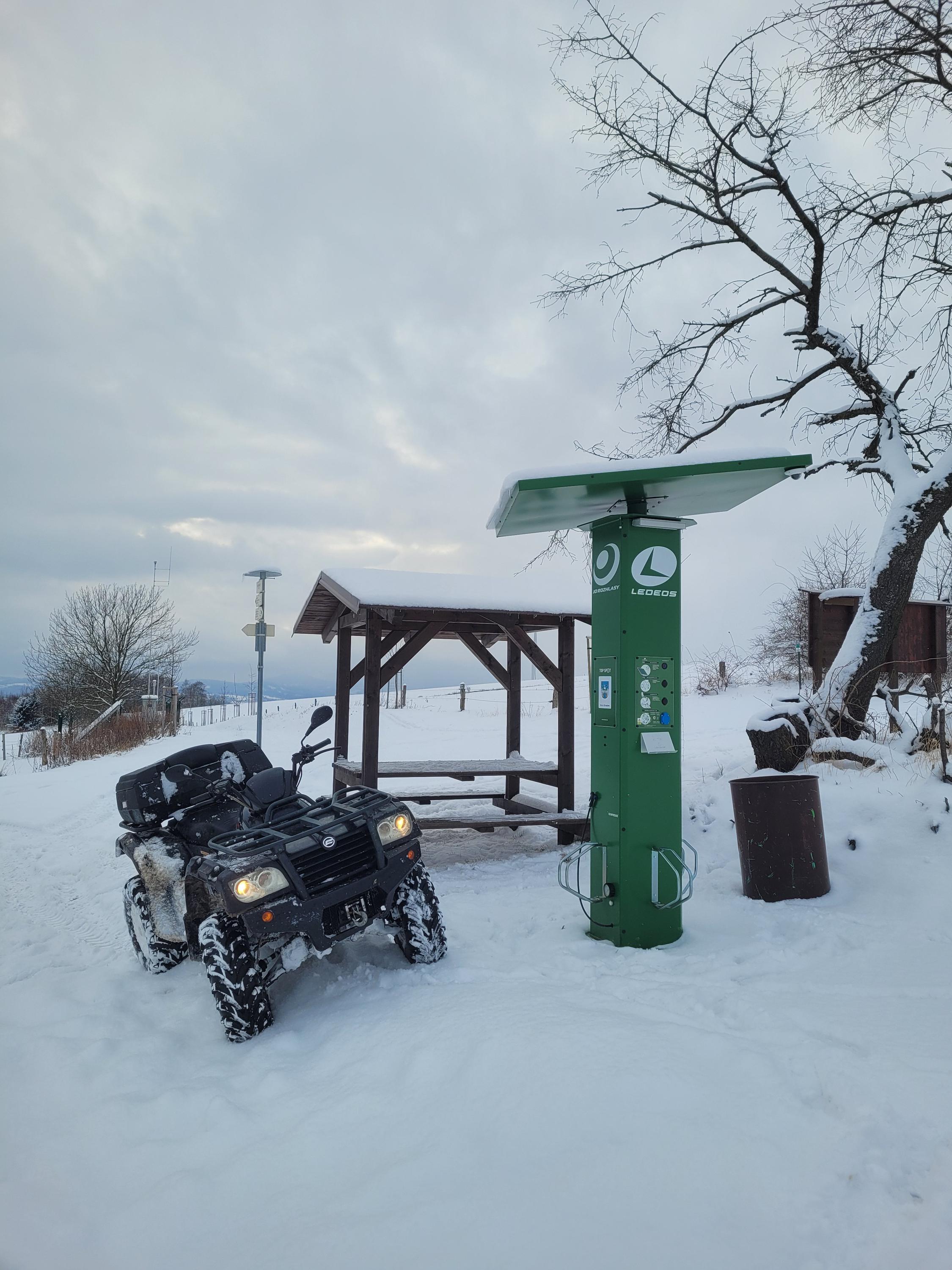 Nabíjecí stancice pro elektrokola Pod Výhledy foto 5