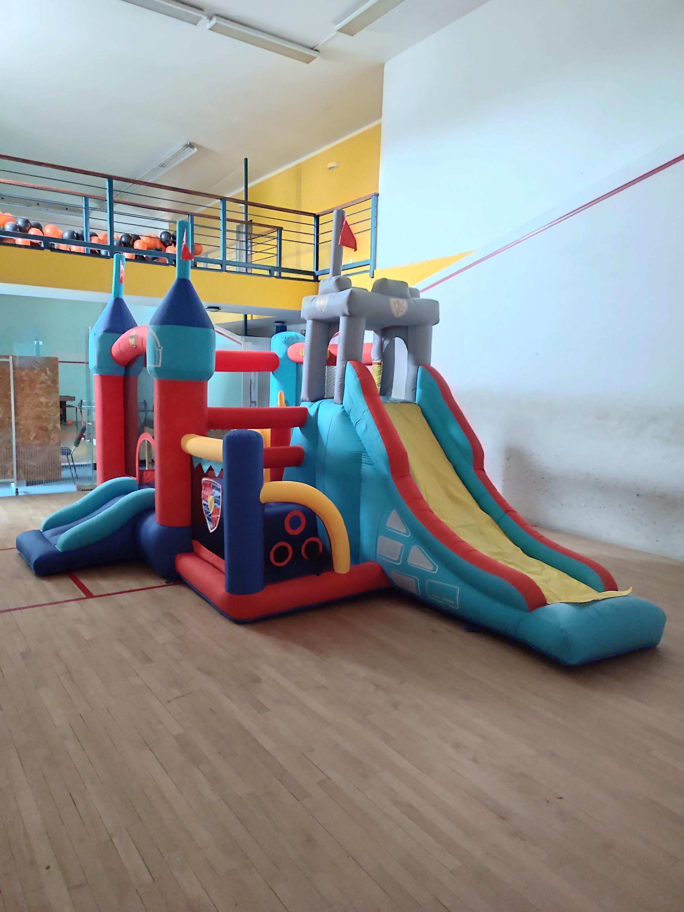 BLUE bowling, squash a fitness foto 4