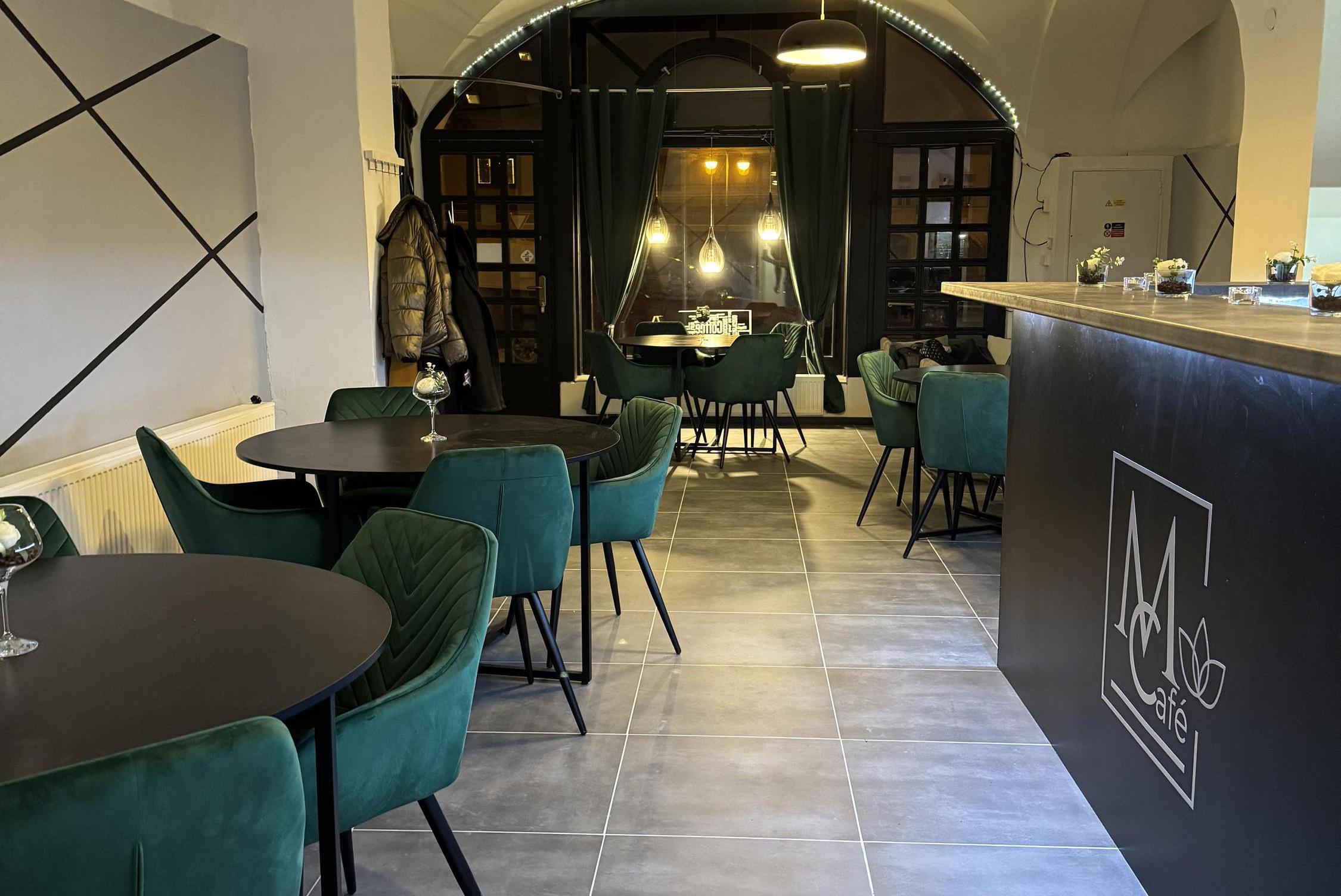 M Café