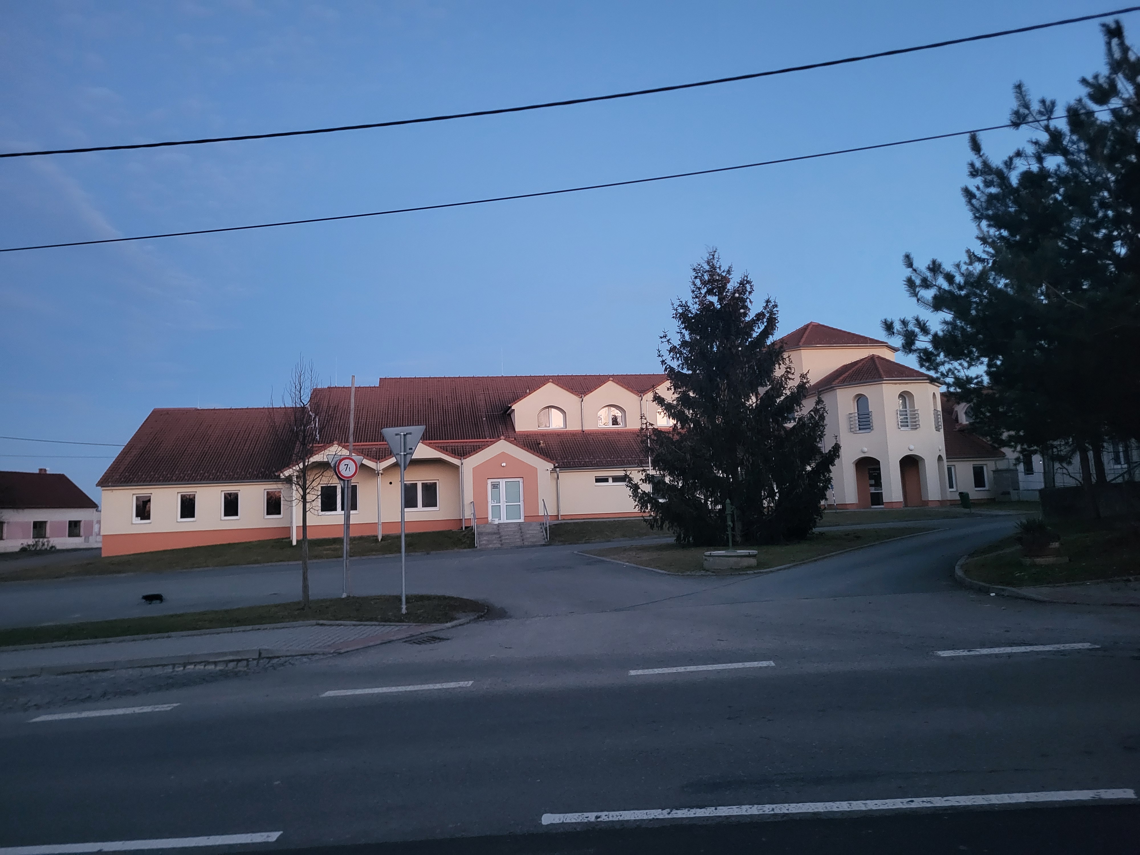 Těšetice - obecní úřad foto 5