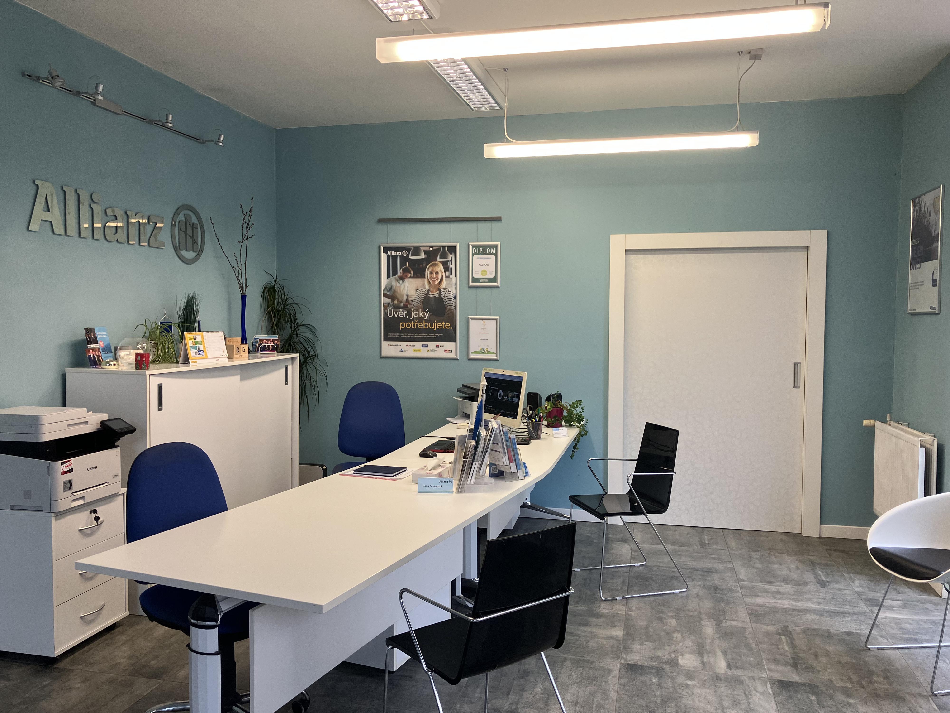 Pojištění, hypotéky - Mgr. Vojtěch Holý foto 2