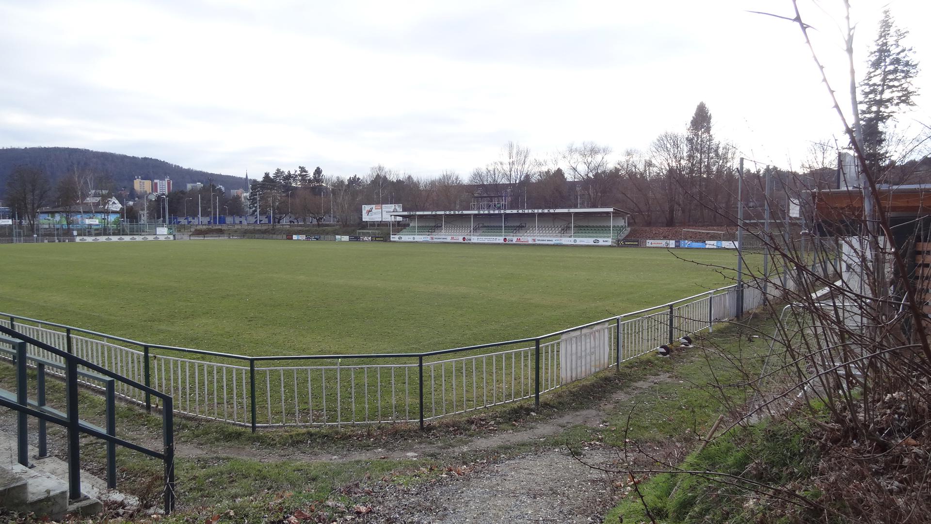 FC DOSTA BYSTRC - KNÍNIČKY foto 1