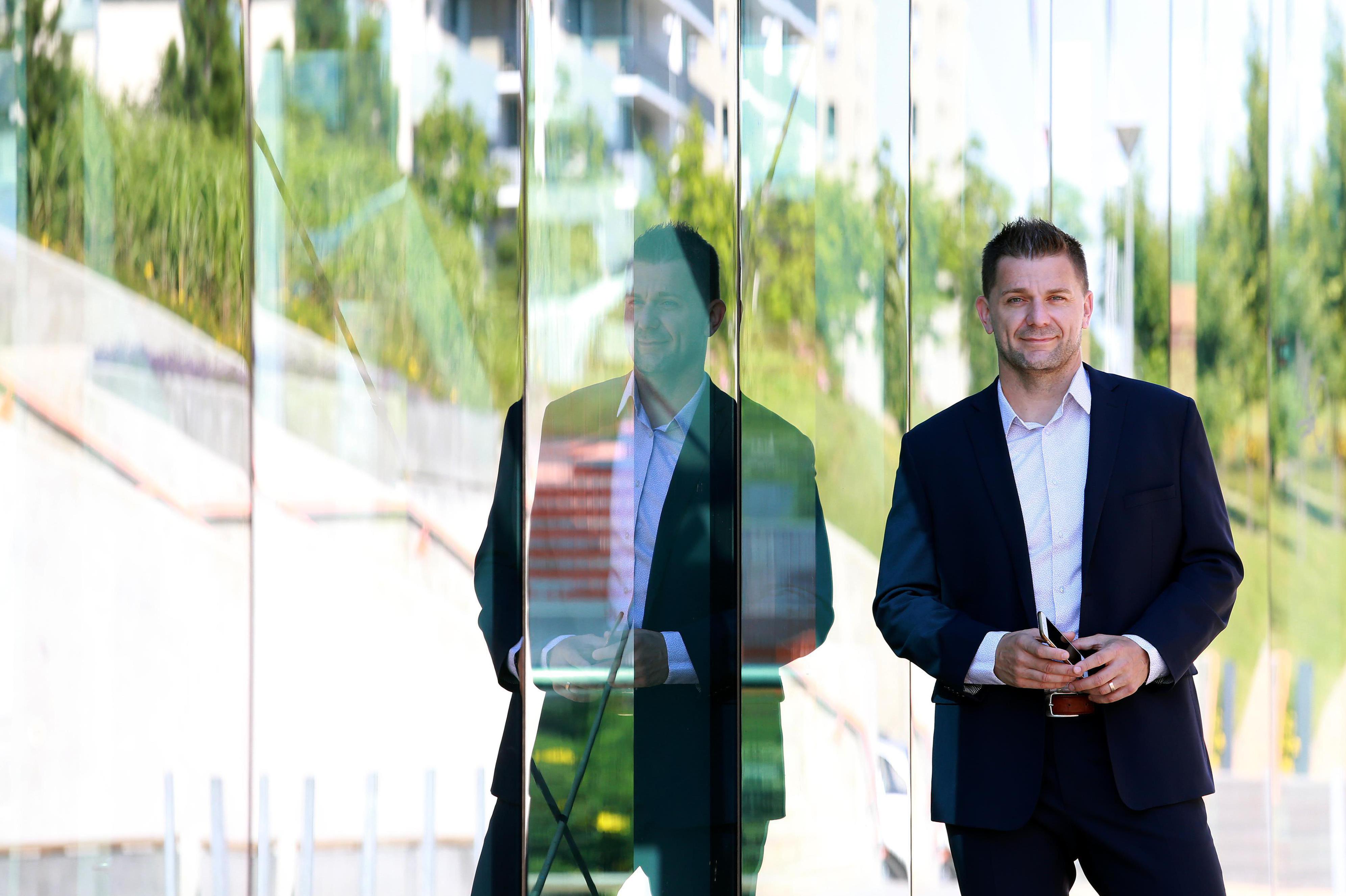 ALEŠ HUK & realitní tým