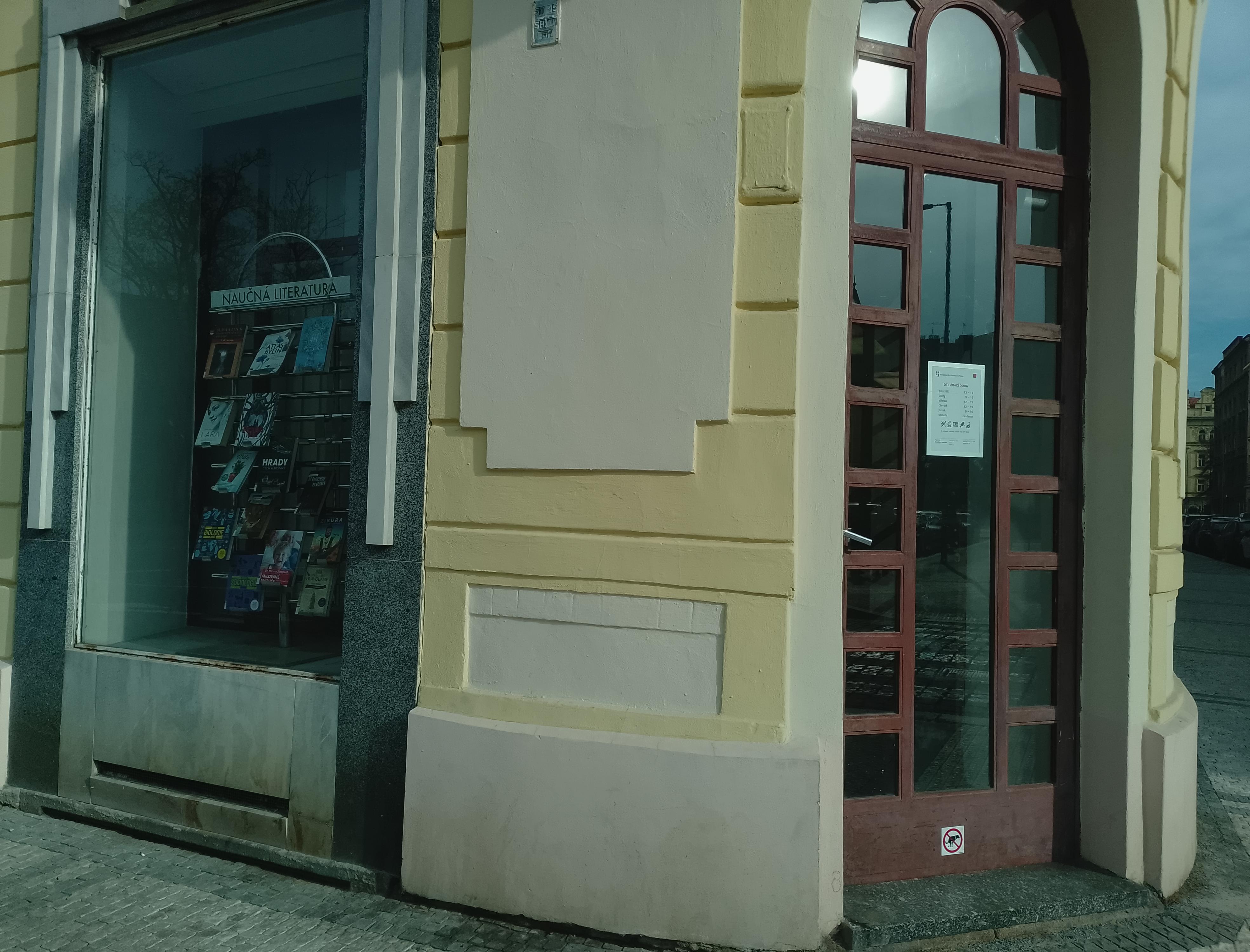 Městská knihovna v Praze - Ostrčilovo náměstí foto 2