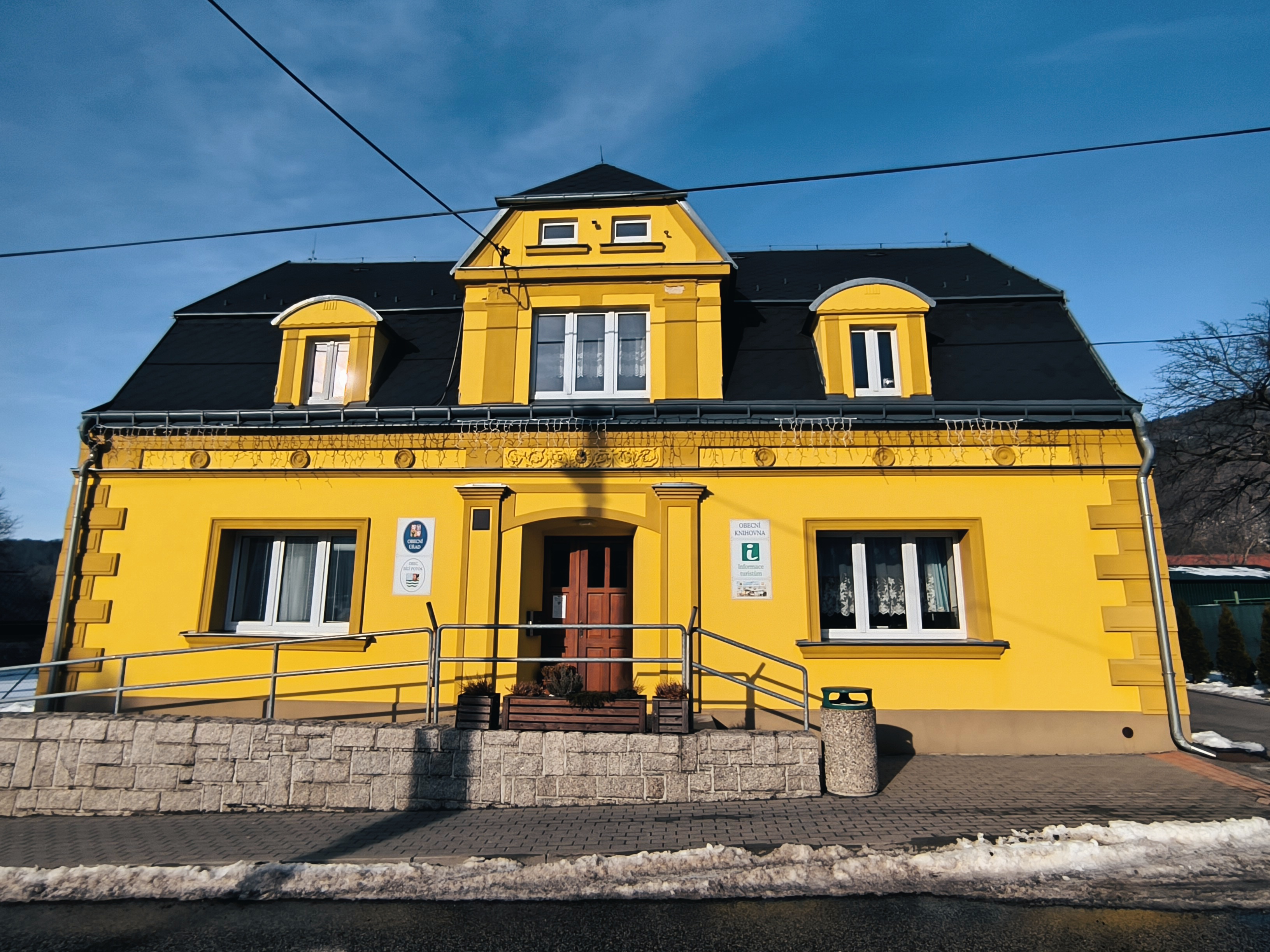 Bílý Potok - obecní úřad foto 2