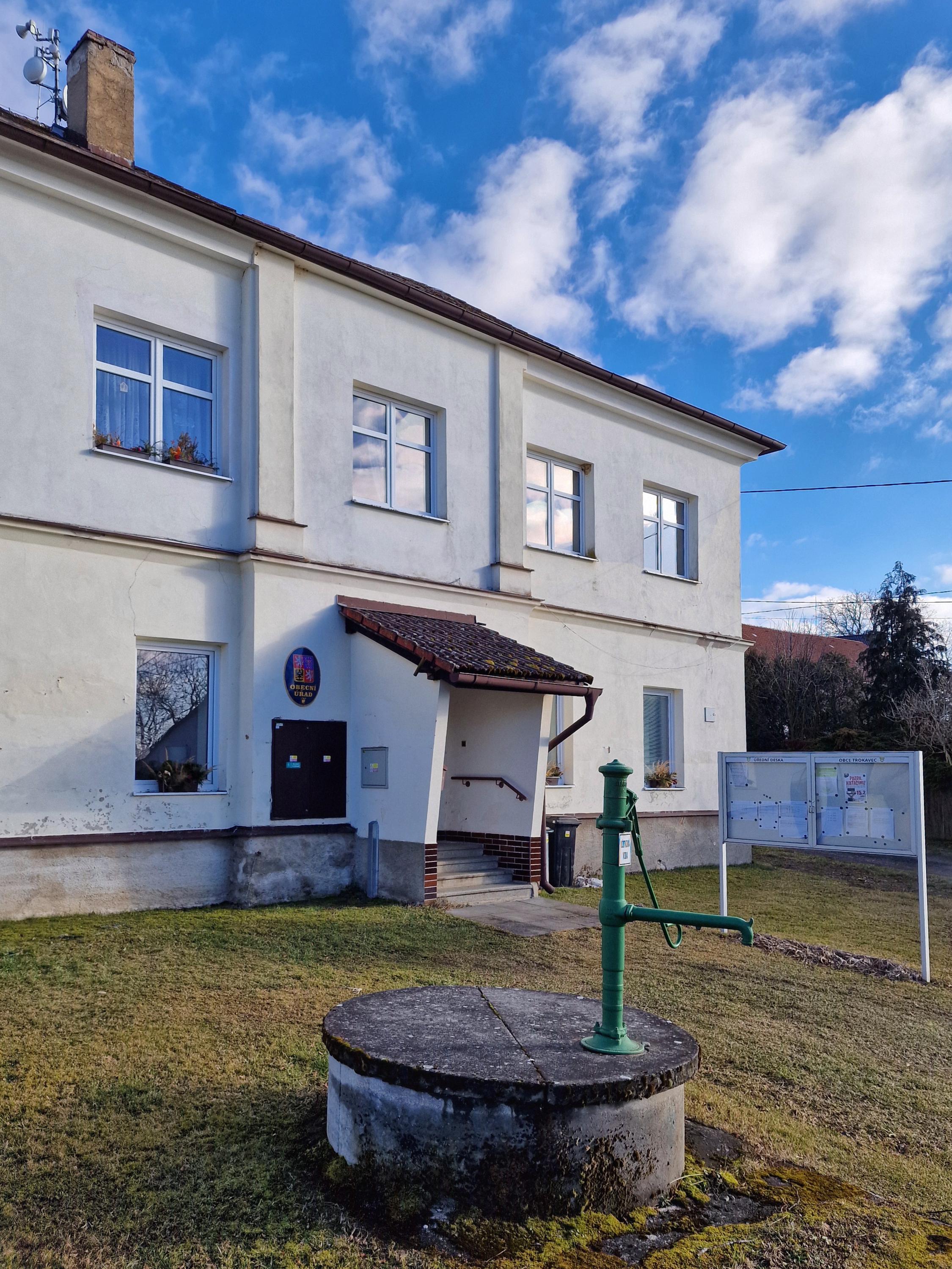 Trokavec - obecní úřad foto 3