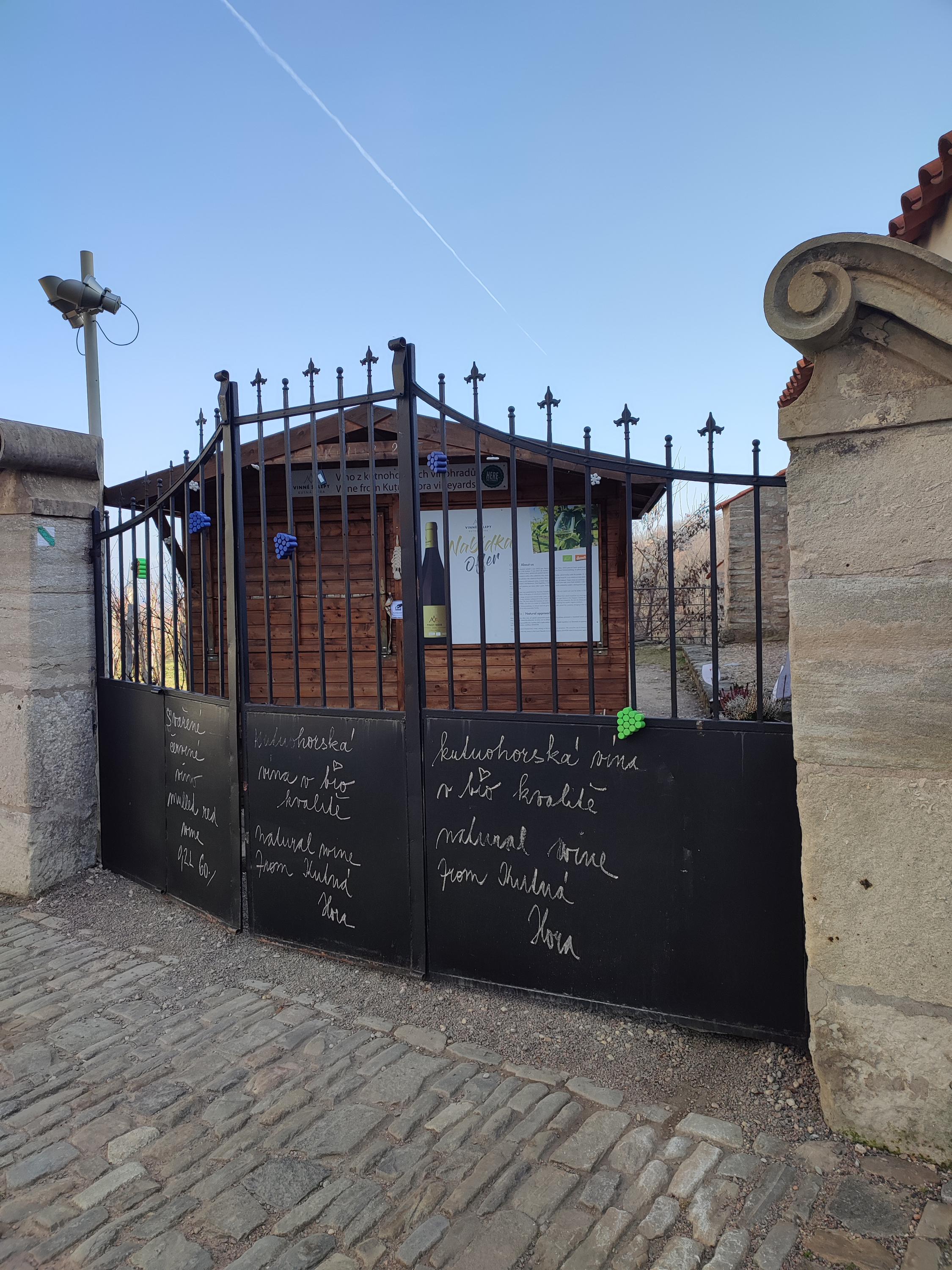 Stánek u kaple Božího těla foto 2