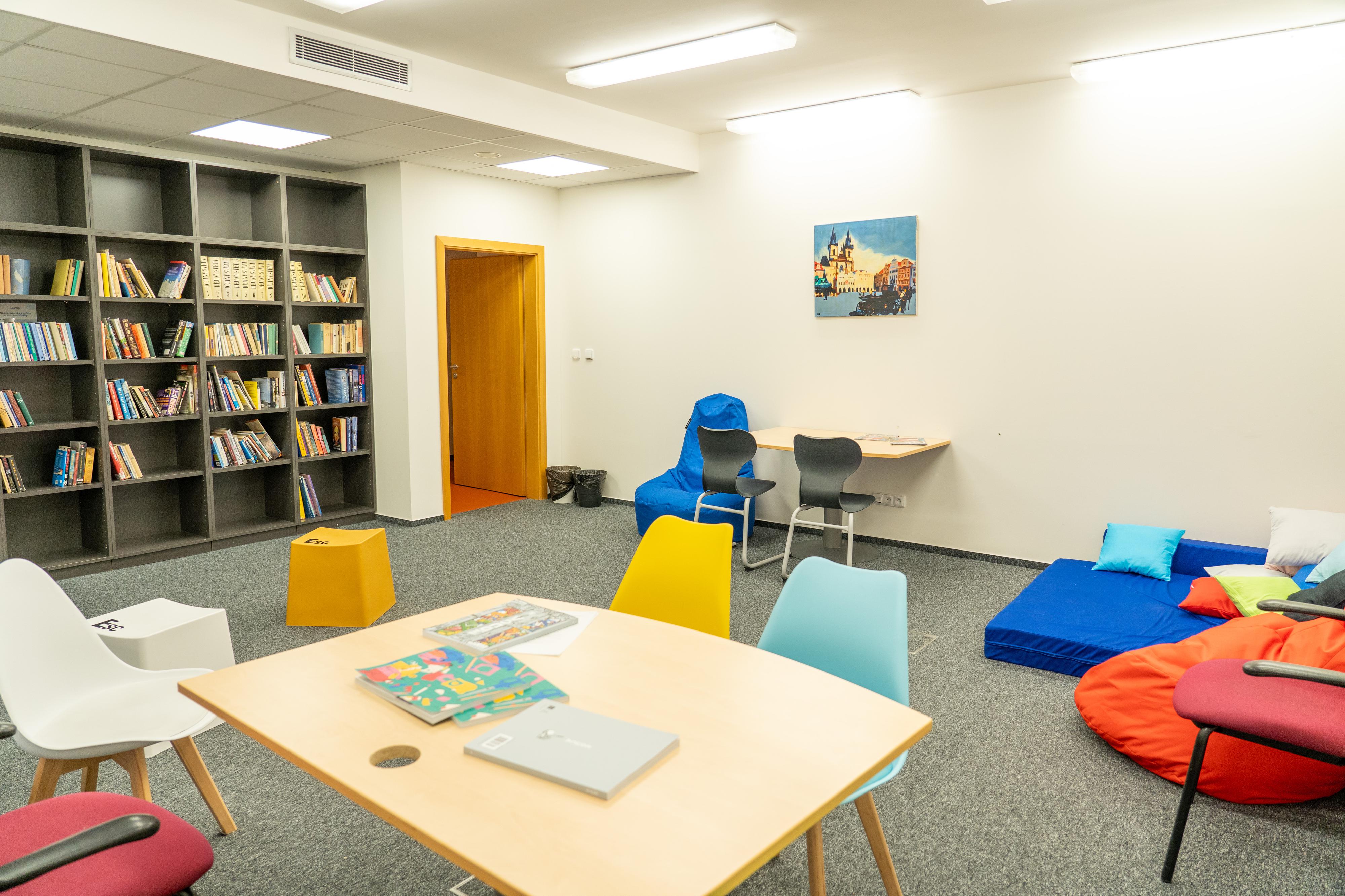 Gymnázium VICTORIA HIGH SCHOOL foto 6