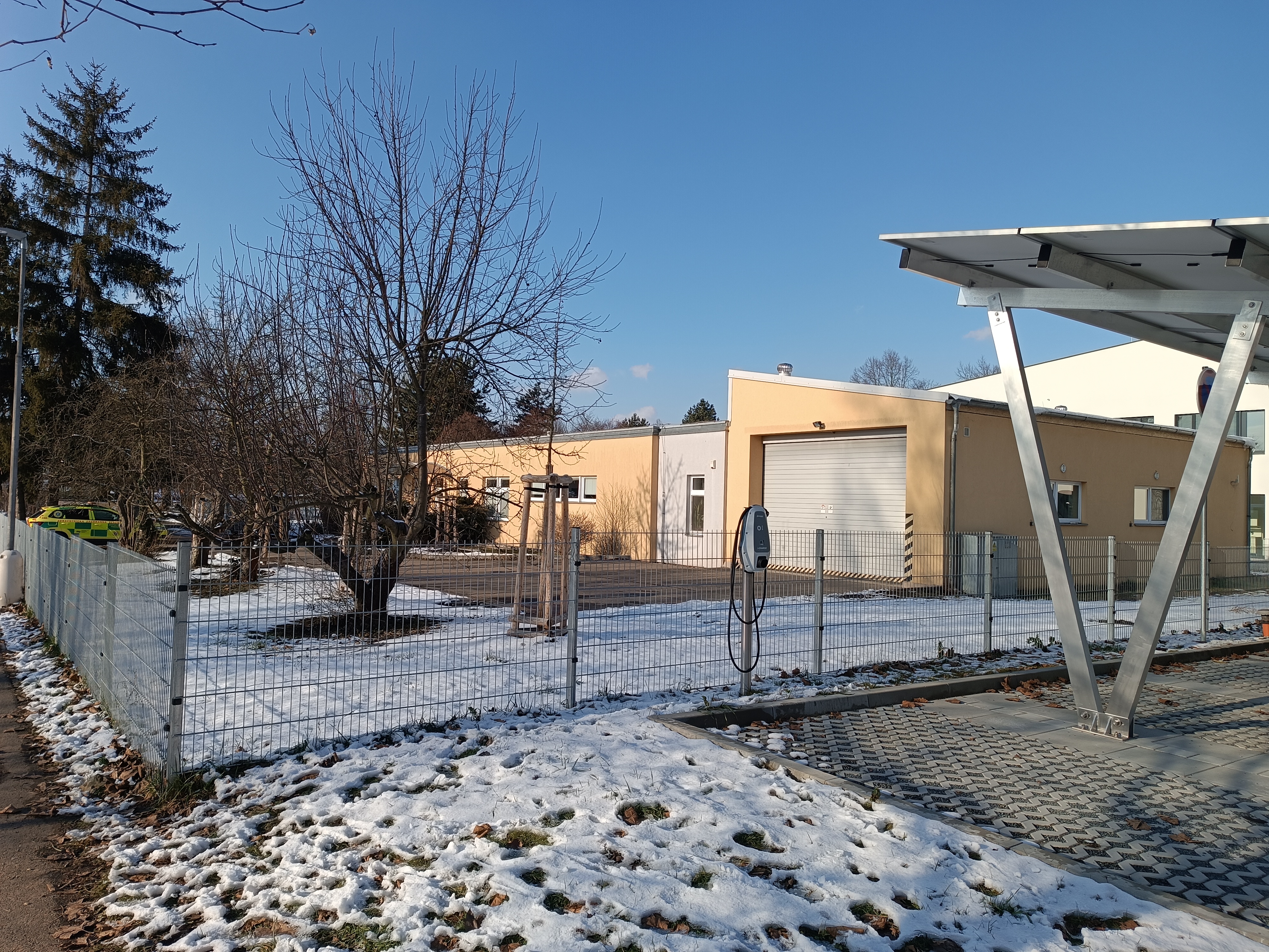 Zdravotnická záchranná služba Neratovice foto 2