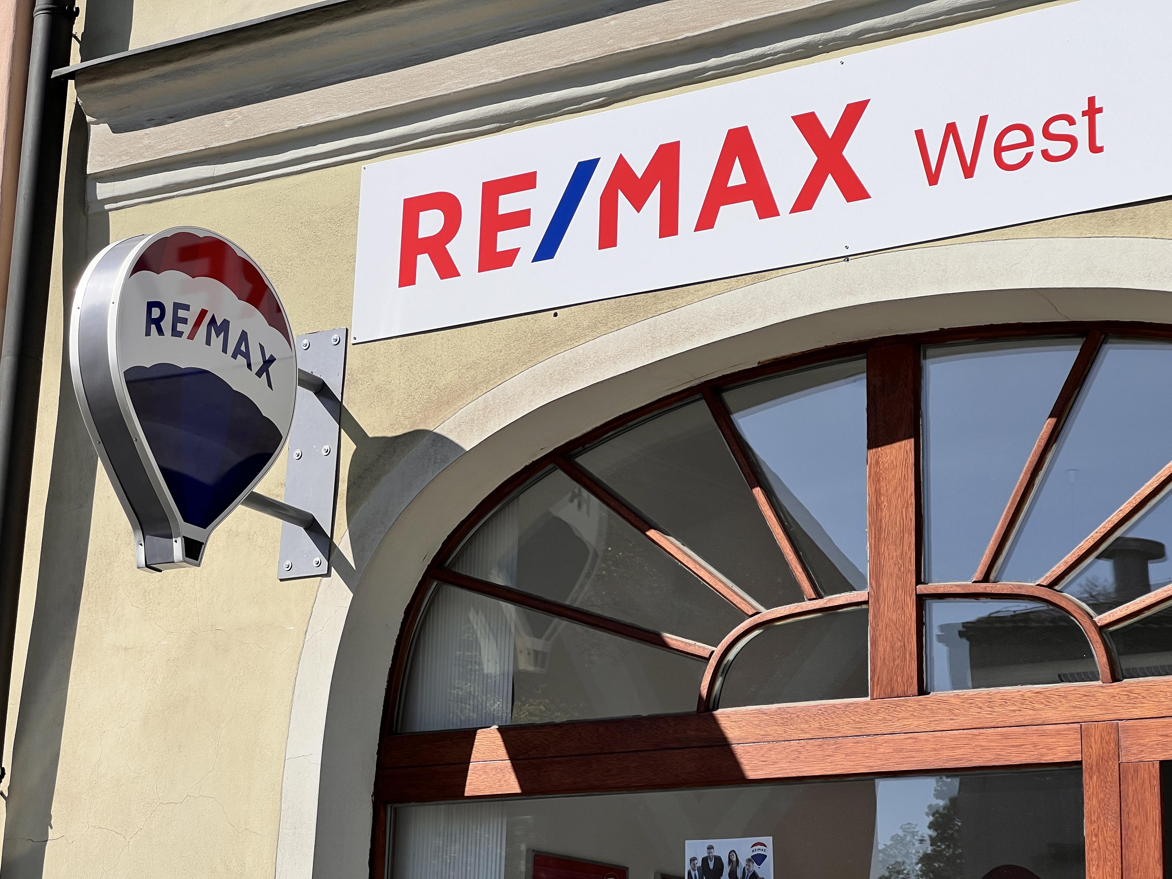 RE/MAX West foto 2