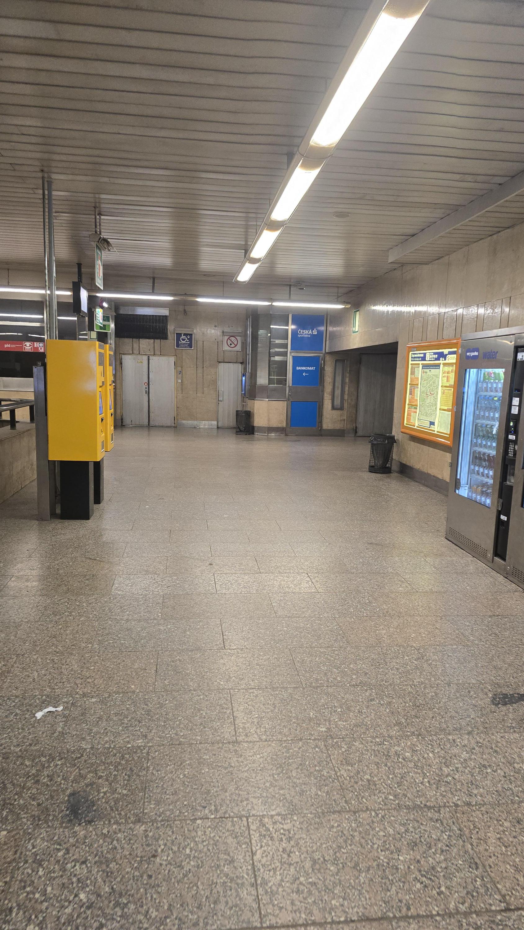 Bankomat České spořitelny foto 3