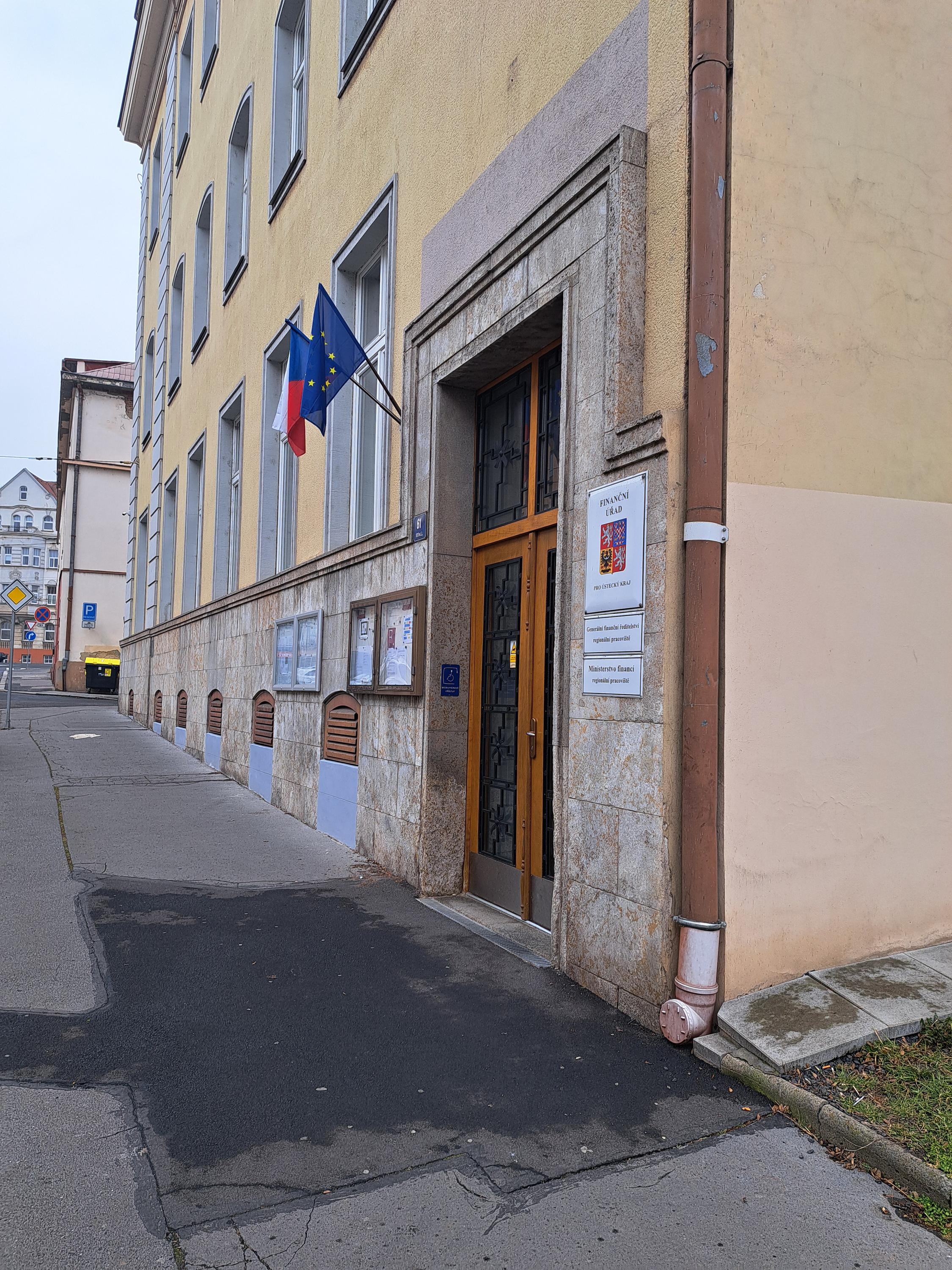 Finanční úřad pro Ústecký kraj foto 4