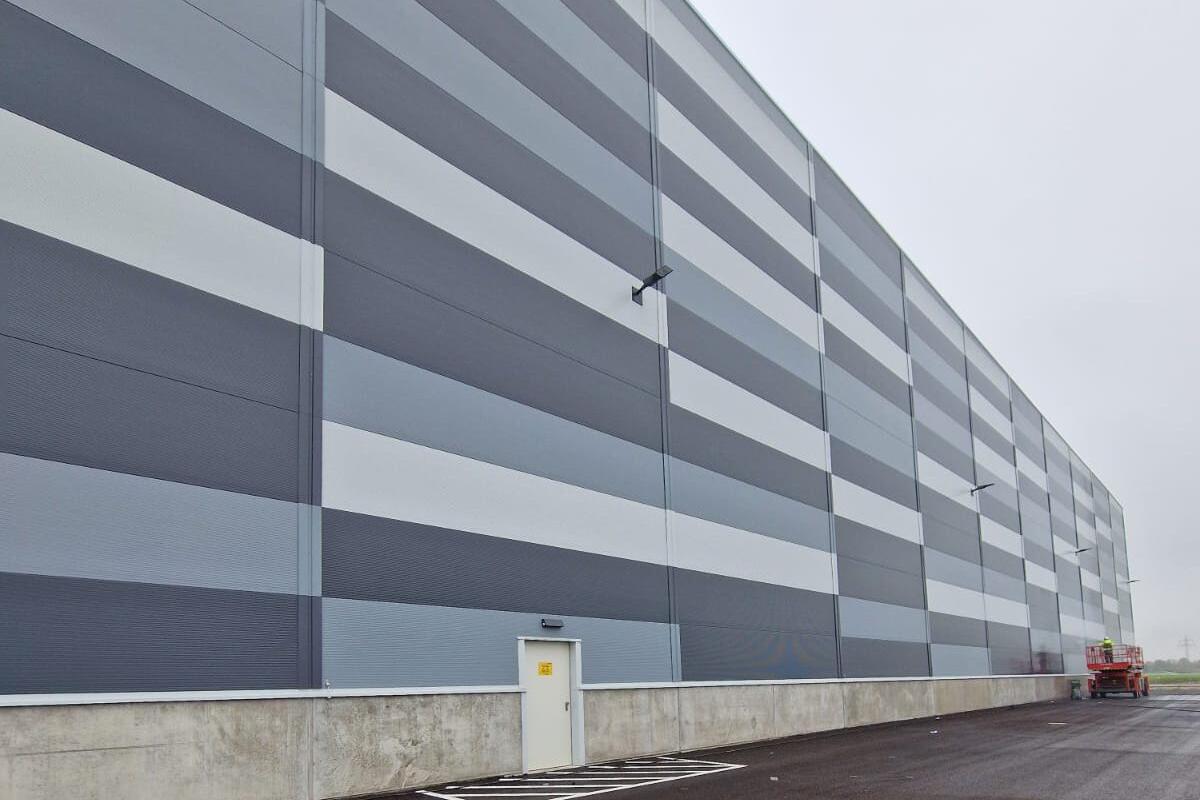 Čištění, nátěr střech a fasád | Clean and Repair Solutions