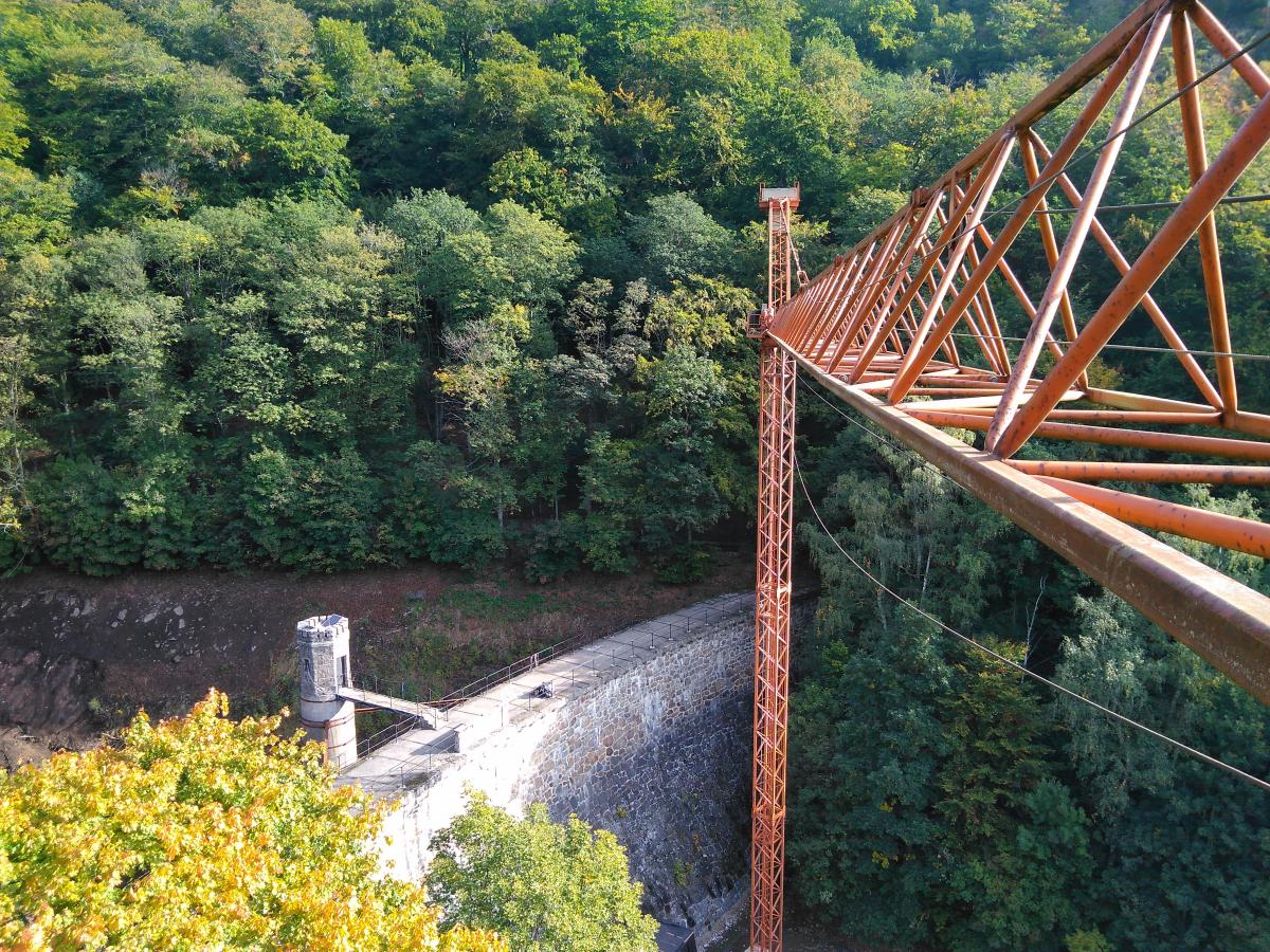 Edilgru stavební jeřáby foto 3