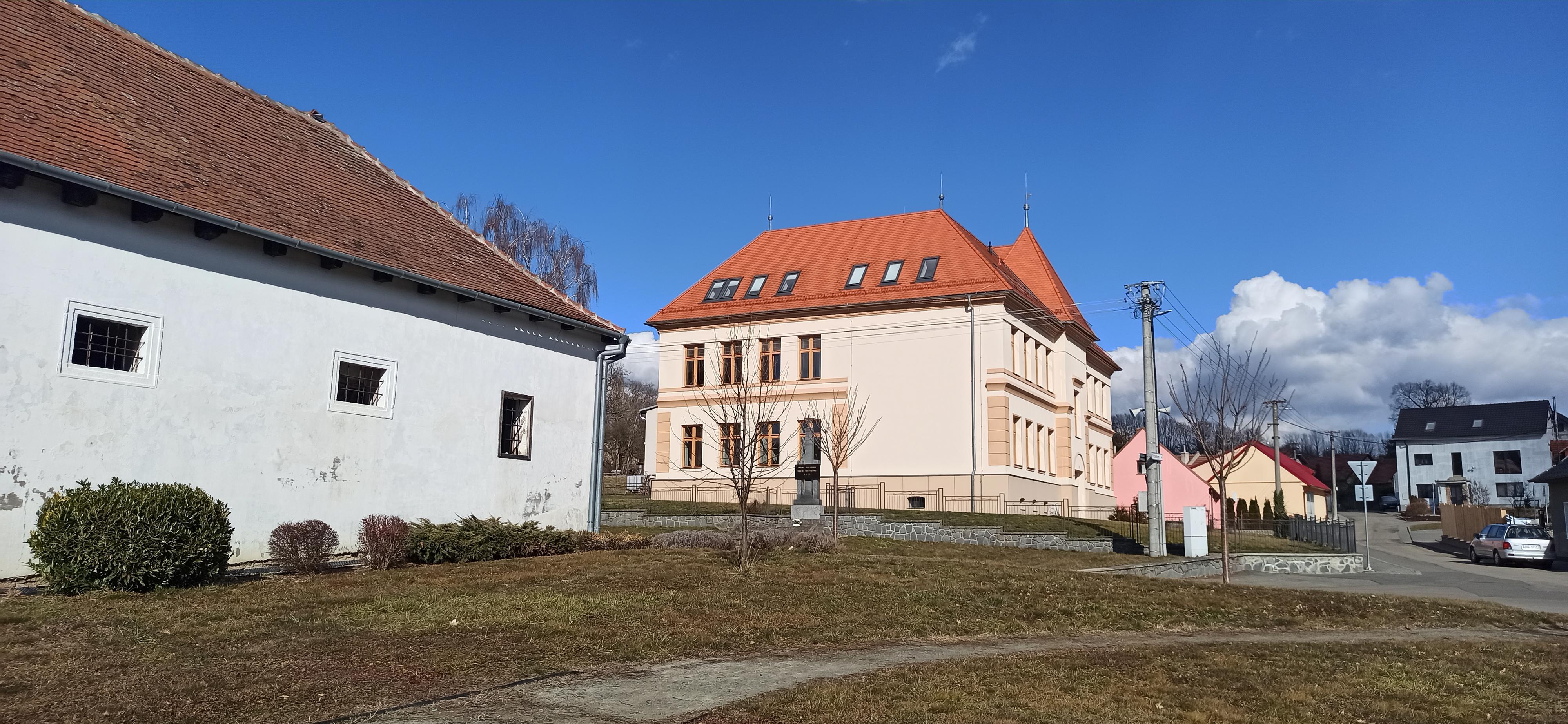 Místní knihovna Hvězdlice foto 3