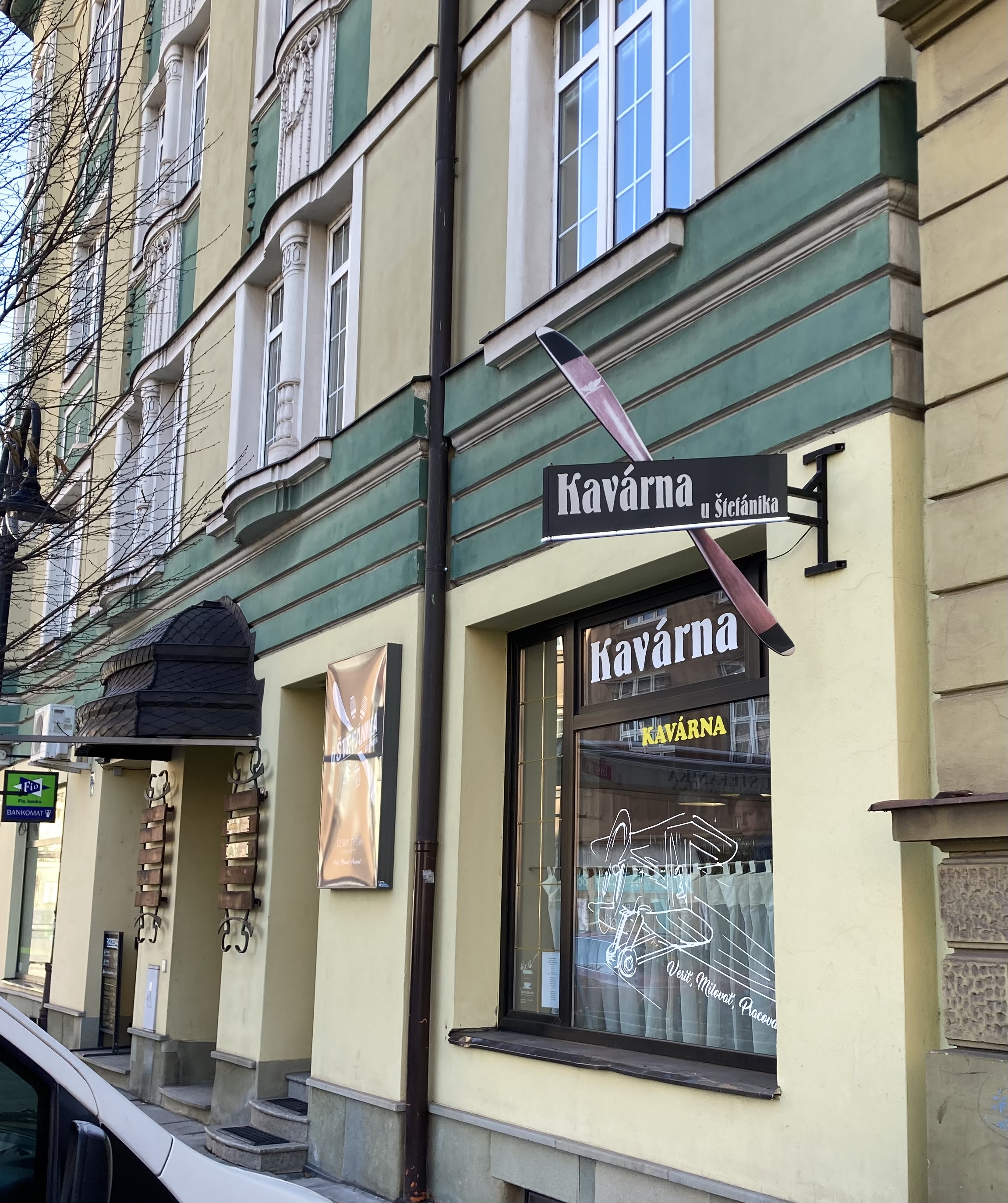 Kavárna u Štefánika foto 2