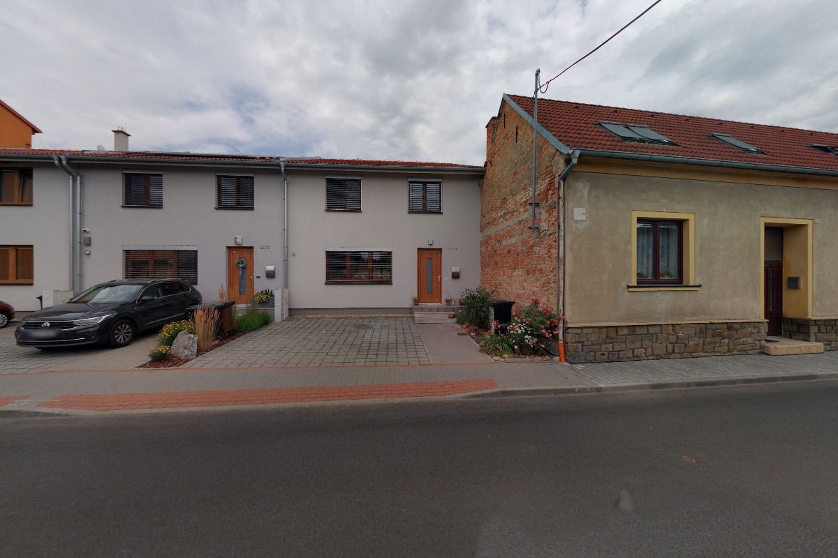 Mgr. Zuzana Velebová Speciální pedagožka & Logopedka