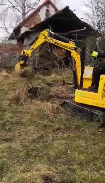 STACH SERVIS - zemní a výkopové práce minibagrem a mininakladačem foto 2 (náhled videa)