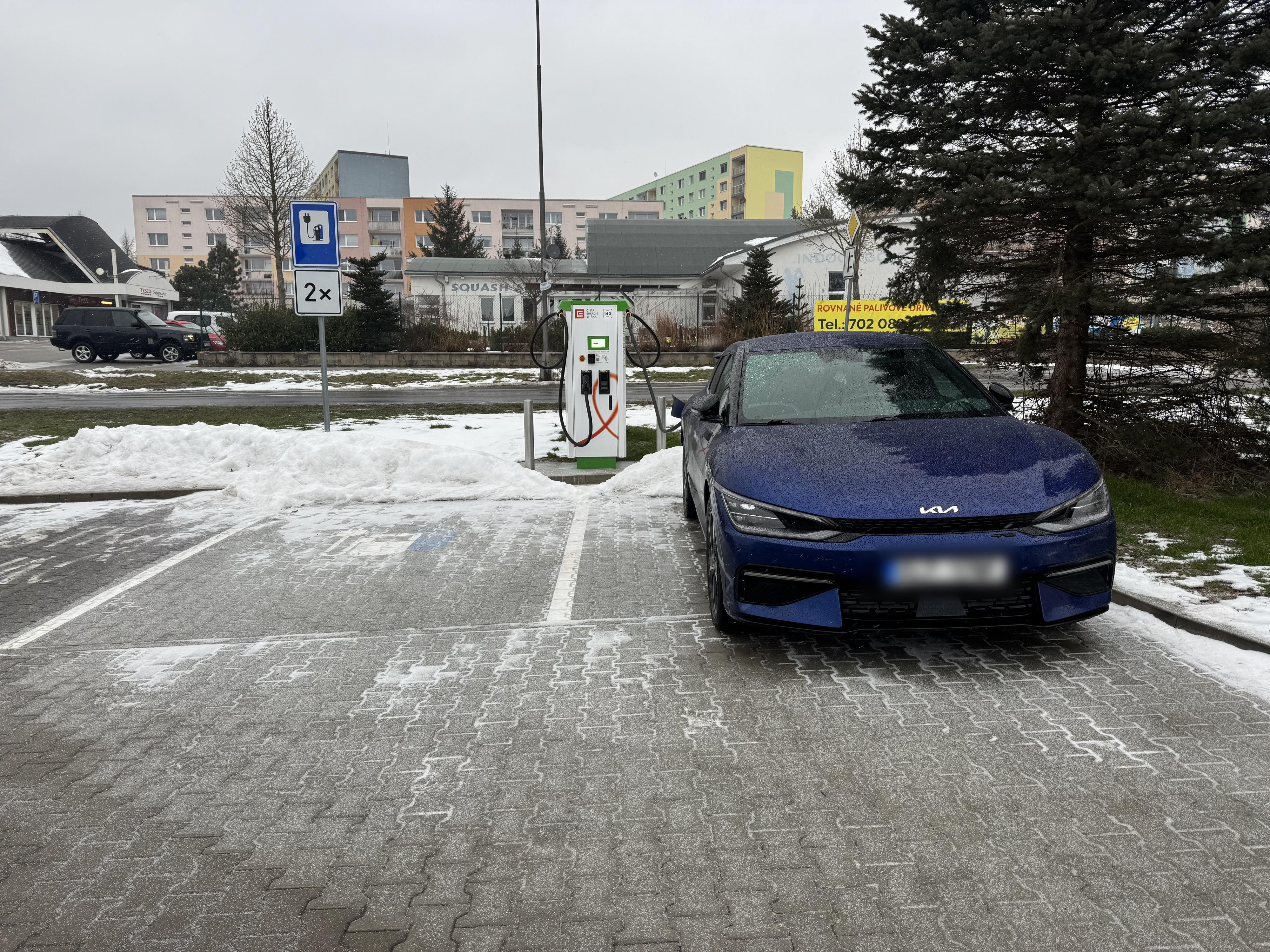 Dobíjecí stanice ČEZ