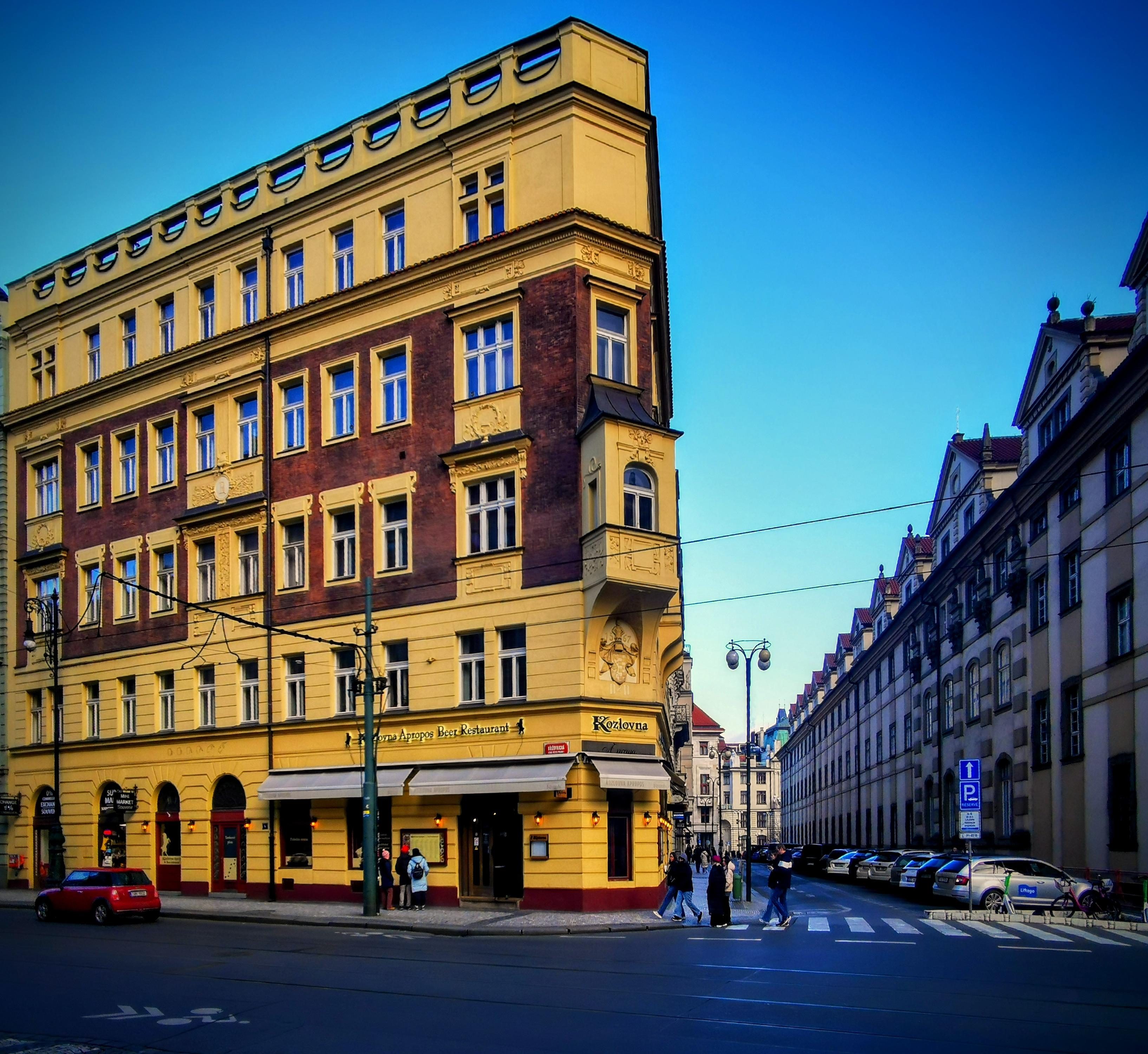 Kozlovna Apropos foto 2